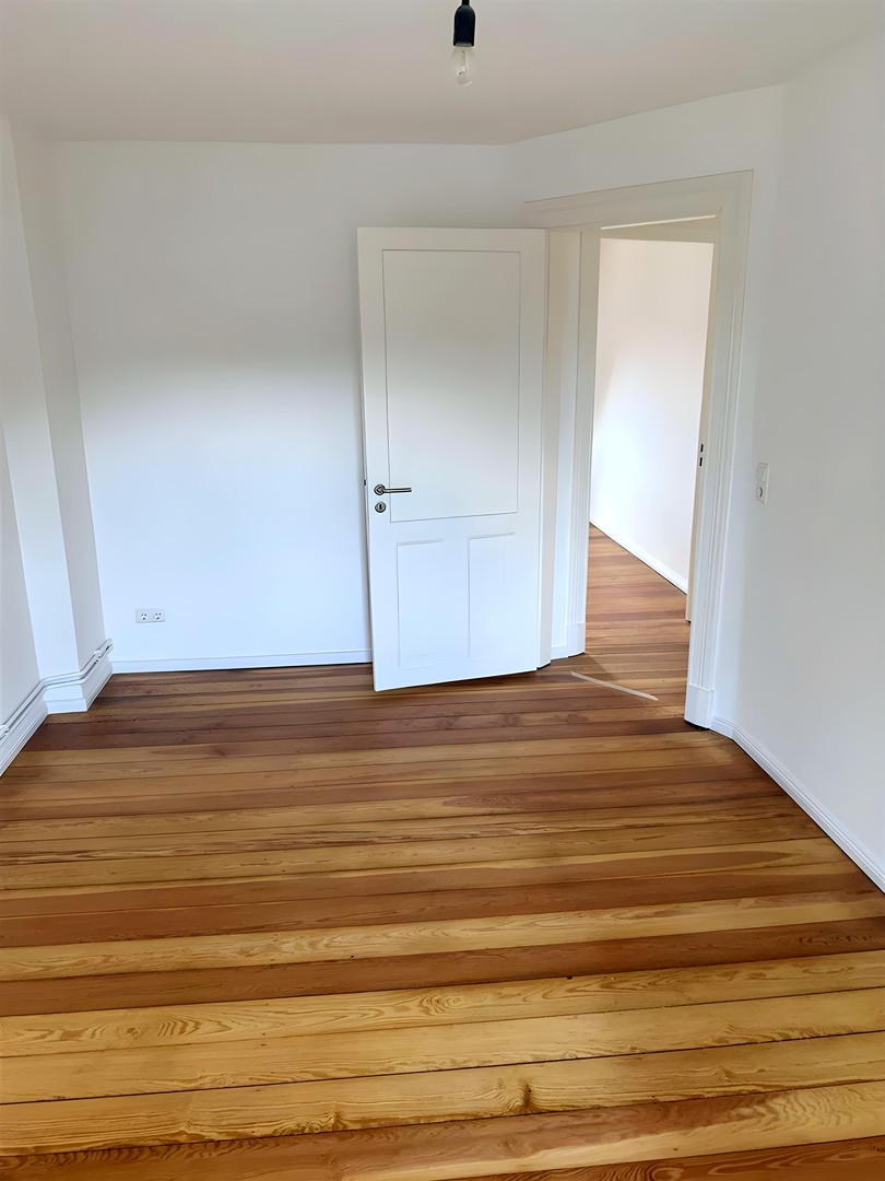 Exklusive 4-Zimmer-Dachgeschosswohnung für Studenten-WG – Frisch saniert | Neue Einbauküche – Hamburg – Vorschaubild 14