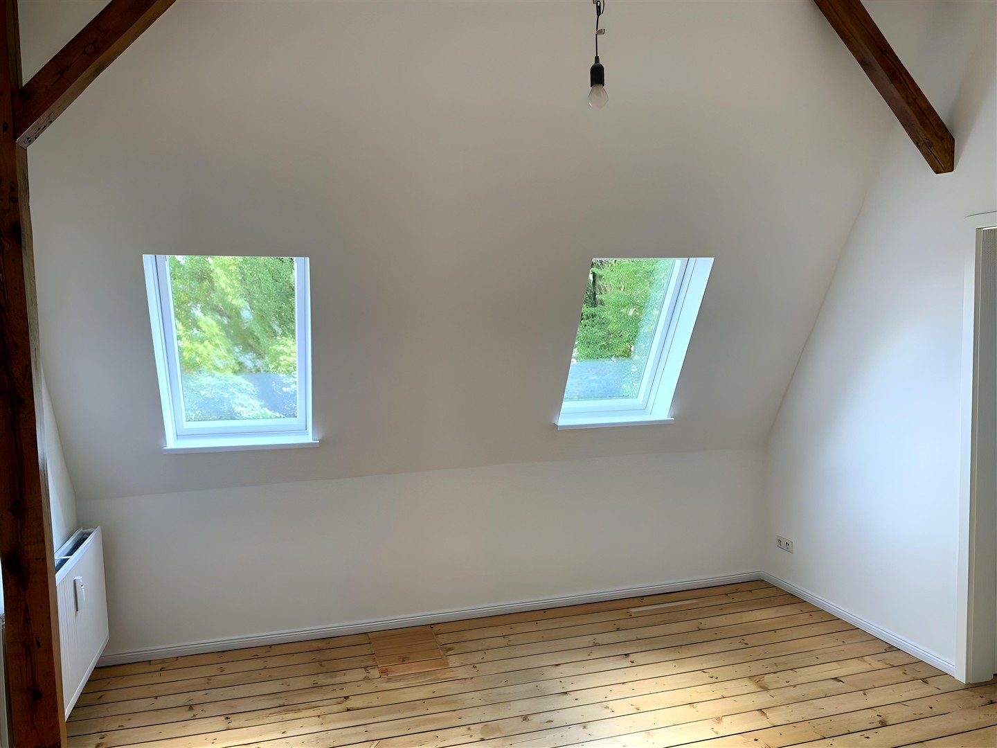 Exklusive 4-Zimmer-Dachgeschosswohnung für Studenten-WG – Frisch saniert | Neue Einbauküche – Hamburg – Vorschaubild 18