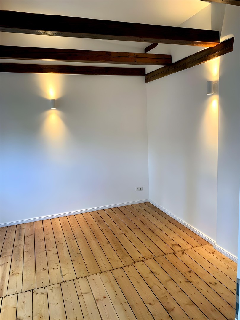 Exklusive 4-Zimmer-Dachgeschosswohnung für Studenten-WG – Frisch saniert | Neue Einbauküche – Hamburg – Vorschaubild 22