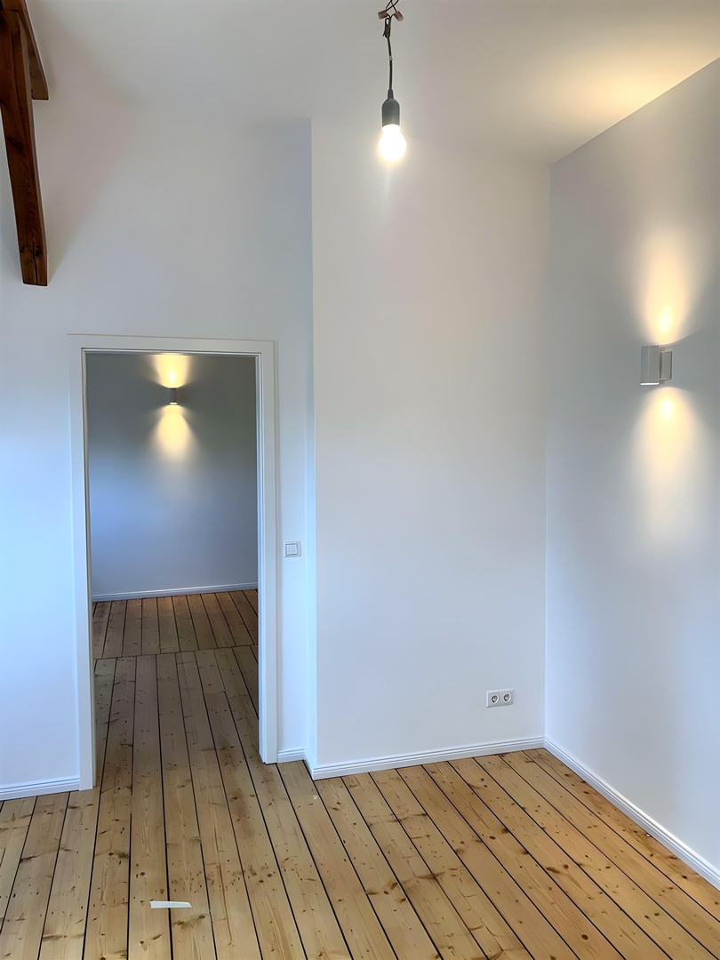 Exklusive 4-Zimmer-Dachgeschosswohnung für Studenten-WG – Frisch saniert | Neue Einbauküche – Hamburg – Vorschaubild 24
