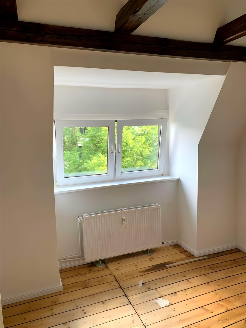 Exklusive 4-Zimmer-Dachgeschosswohnung für Studenten-WG – Frisch saniert | Neue Einbauküche – Hamburg – Vorschaubild 26
