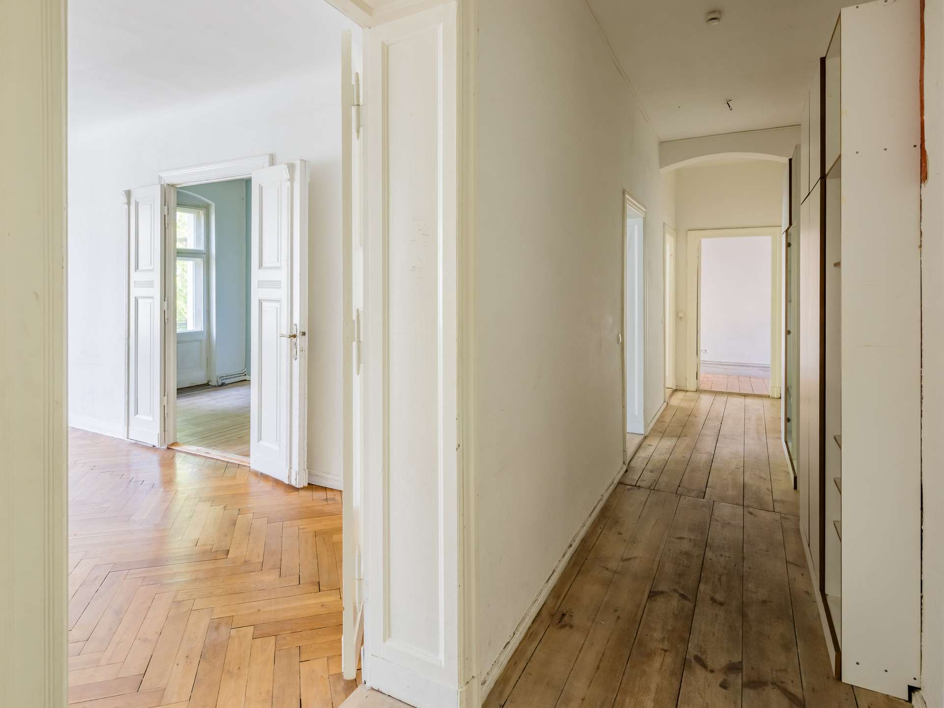 Familienfreundliche 4-Zimmer-Wohnung mit Südbalkon und großzügigem Schnitt – Berlin – Vorschaubild 2