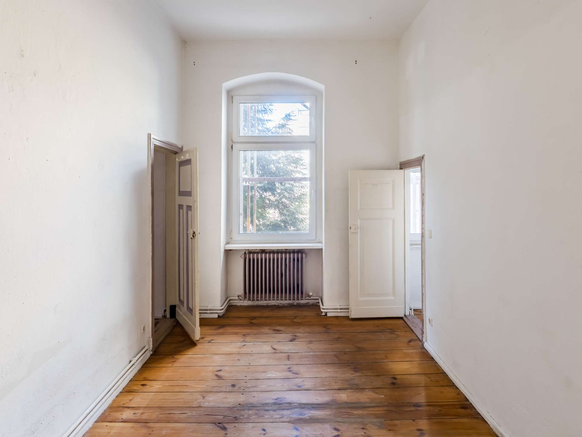 Familienfreundliche 4-Zimmer-Wohnung mit Südbalkon und großzügigem Schnitt – Berlin – Vorschaubild 4