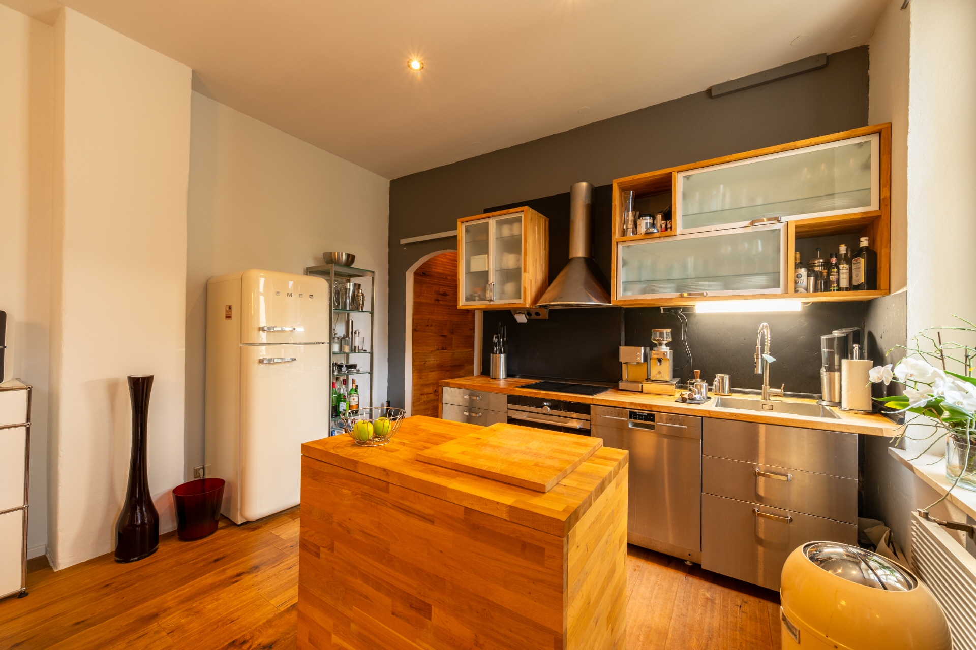 AIGNER - Altbaucharme trifft Toplage - 2,5-Zimmer Wohnung im Glockenbachviertel – München – Vorschaubild 2