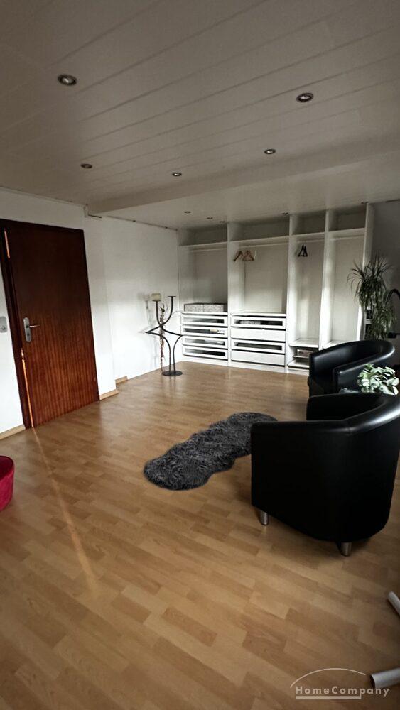 Schöne, neu ausgestattete Wohnung, 1. OG. Mit Loggia. – Braunschweig – Vorschaubild 4