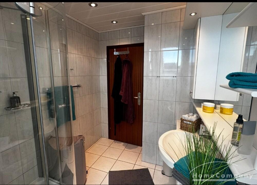 Schöne, neu ausgestattete Wohnung, 1. OG. Mit Loggia. – Braunschweig – Vorschaubild 16