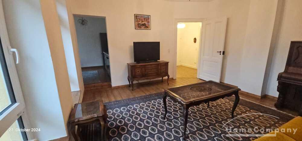 Große 3,5 Zi.-Altbauwhg., 2. OG, möbliert. Bad mit Wanne und Dusche, Balkon und kl. Garten zur gemeinschaftlichen Nutzung; Stellplatz vorhanden. – Braunschweig – Vorschaubild 2