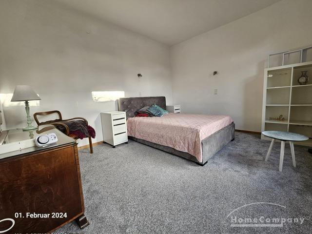Große 3,5 Zi.-Altbauwhg., 2. OG, möbliert. Bad mit Wanne und Dusche, Balkon und kl. Garten zur gemeinschaftlichen Nutzung; Stellplatz vorhanden. – Braunschweig – Vorschaubild 8