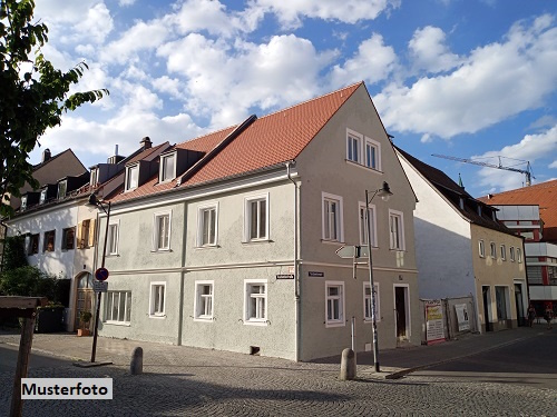 Mehrfamilienhaus mit 4 Wohnungen als Kapitalanlage - provisionsfrei