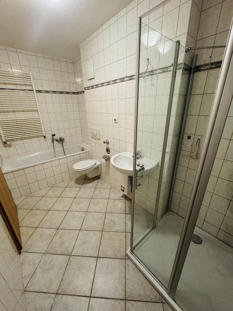 Helle 2-Zimmer Wohnung mit Balkon, EBK, Aufzug & Tiefgaragenstellplatz – Neuenhagen – Vorschaubild 9