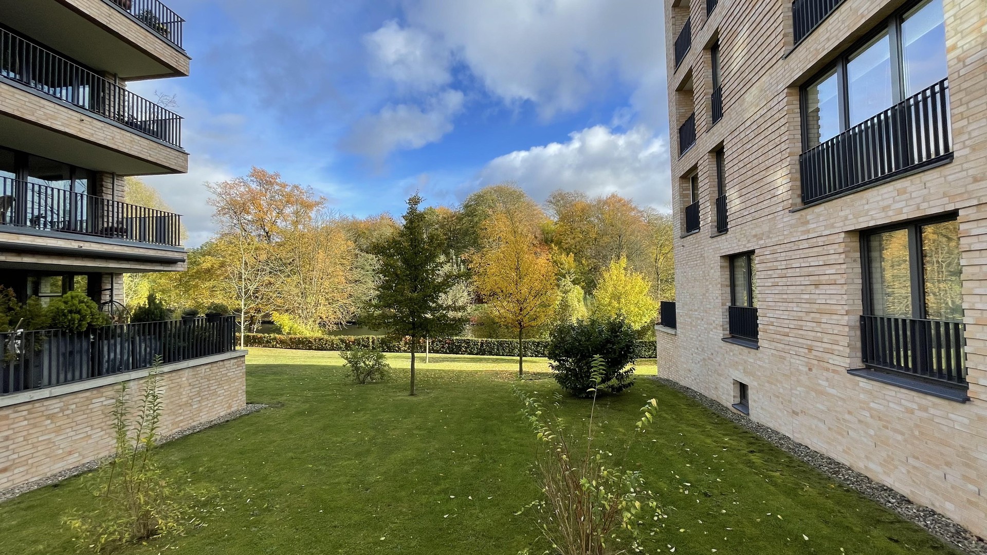 Exklusive 4-Zimmer Wohnung am Wallufer in Lübeck inkl. Tiefgaragenstellplatz zu verkaufen – Lübeck – Vorschaubild 3