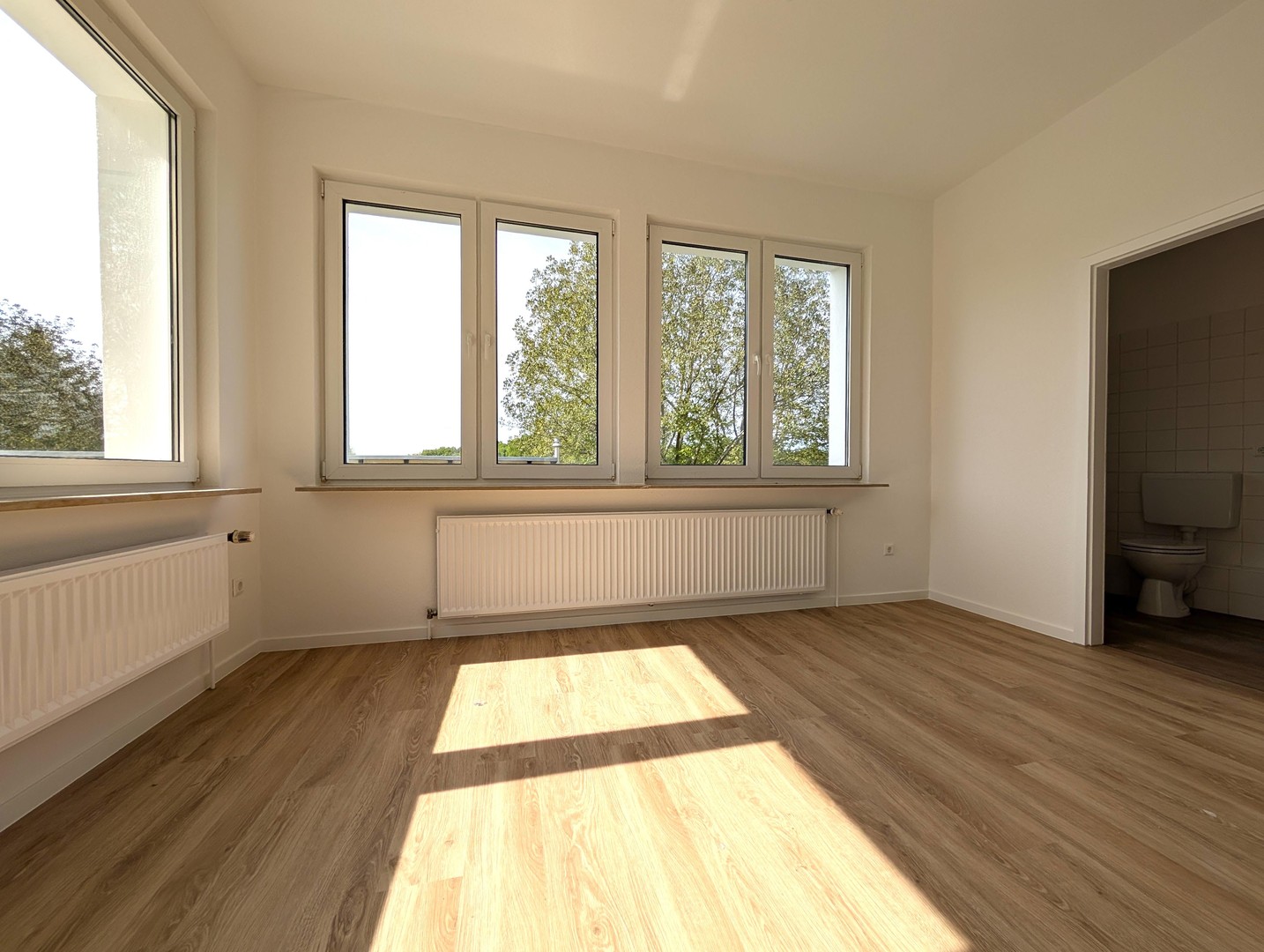 Sanierte 2,5-Zimmerwohnung im 1. OG mit Einbauküche – Biesenthal – Vorschaubild 7
