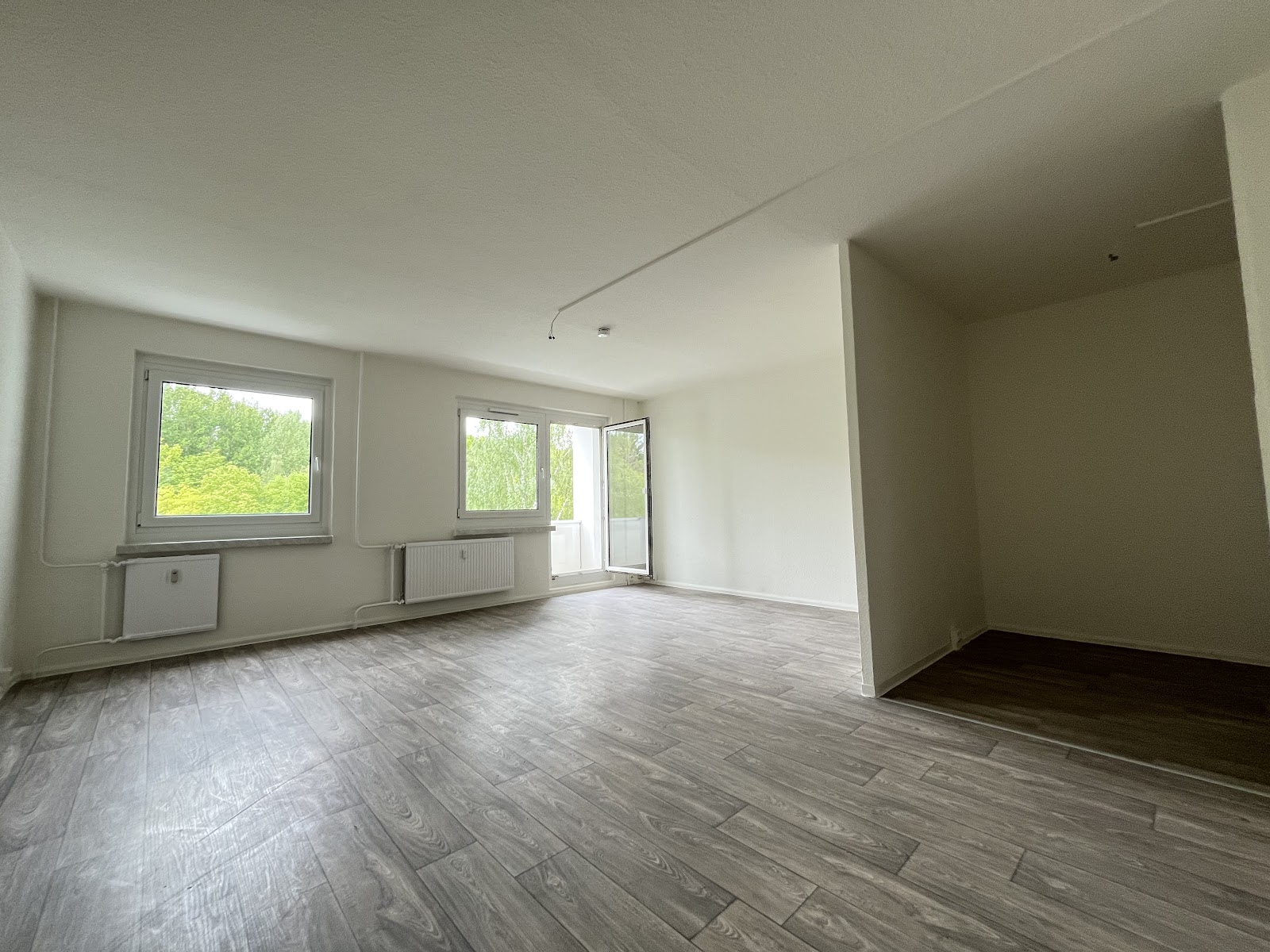 Frisch saniert mit Balkon – Ihr neues Zuhause wartet