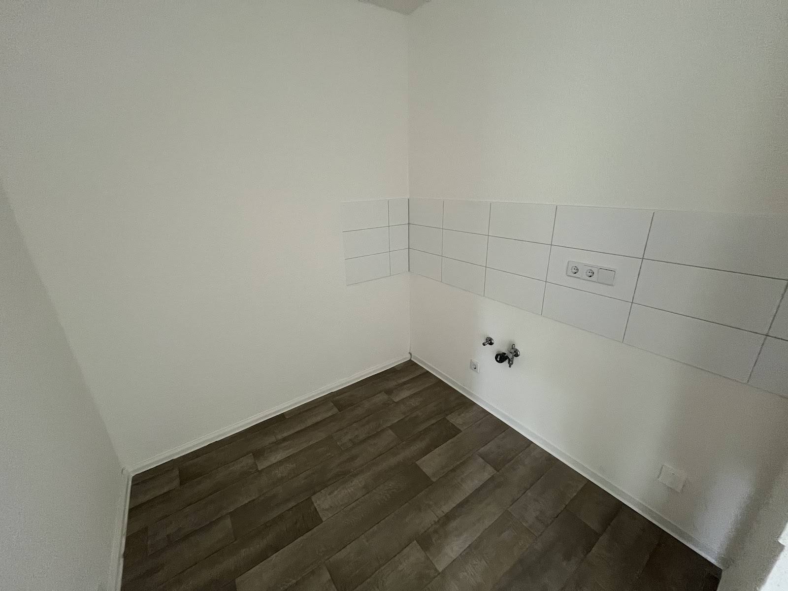 Frisch saniert mit Balkon – Ihr neues Zuhause wartet – Chemnitz – Vorschaubild 3