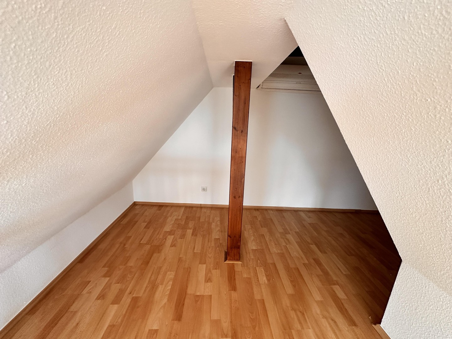 Maisonette-Wohnung mit großer 40m² Dachterrasse in Sinsheim-Hilsbach – Sinsheim-Hilsbach – Vorschaubild 19