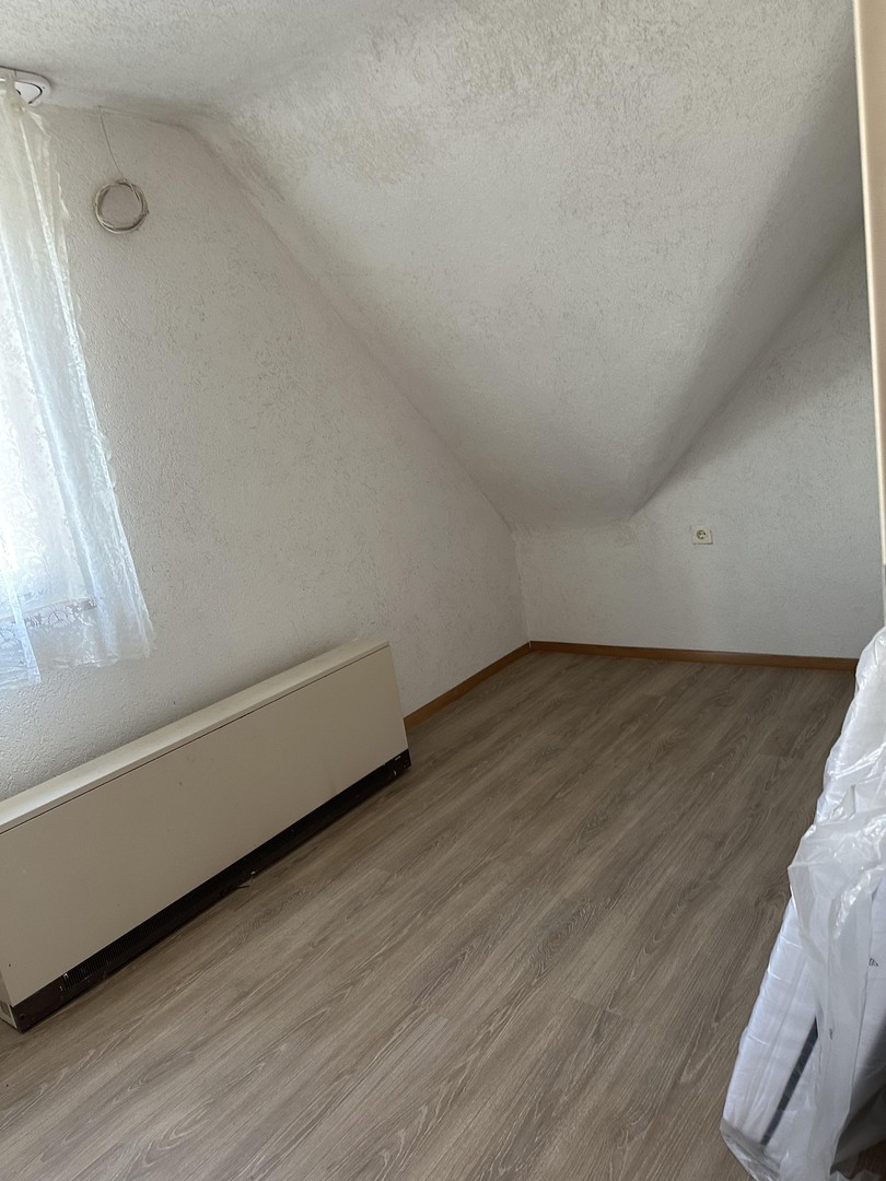 Gewerblich genutzte 4 Zimmer Wohnung an Firmen in 71570 Oppenweiler zu vermieten. – Oppenweiler – Vorschaubild 9