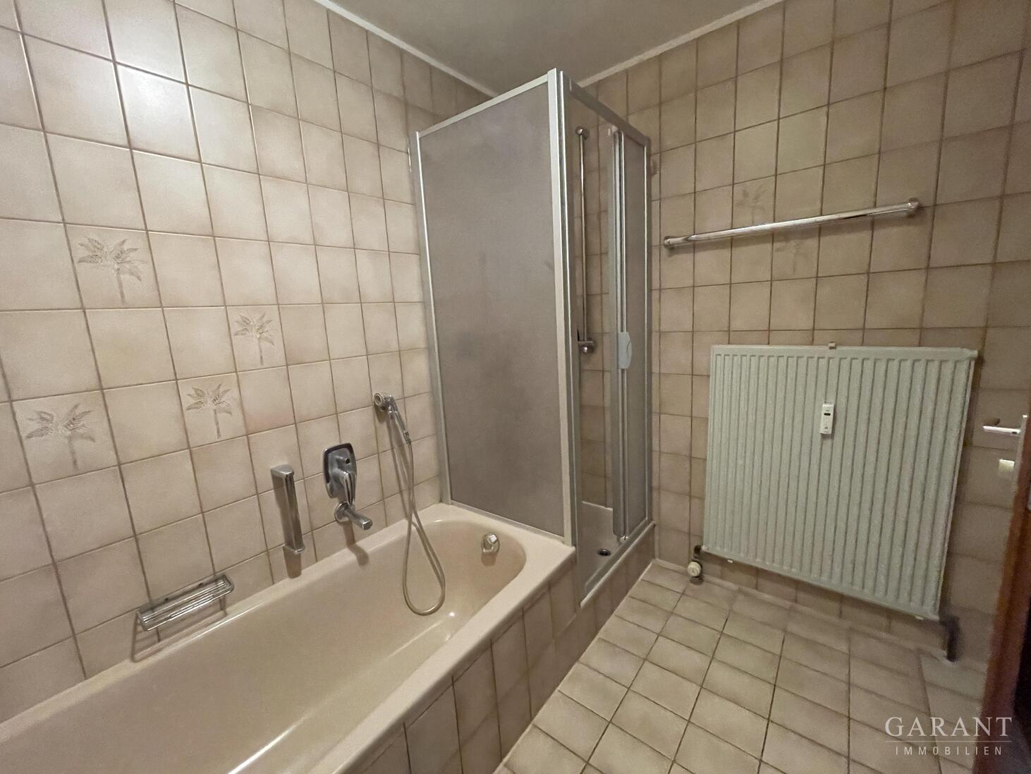 * Charmante 4 Zimmer-Wohnung mit Terrasse inkl. Garage * Sofort frei * Im schönsten Weinort * – Besigheim – Vorschaubild 6