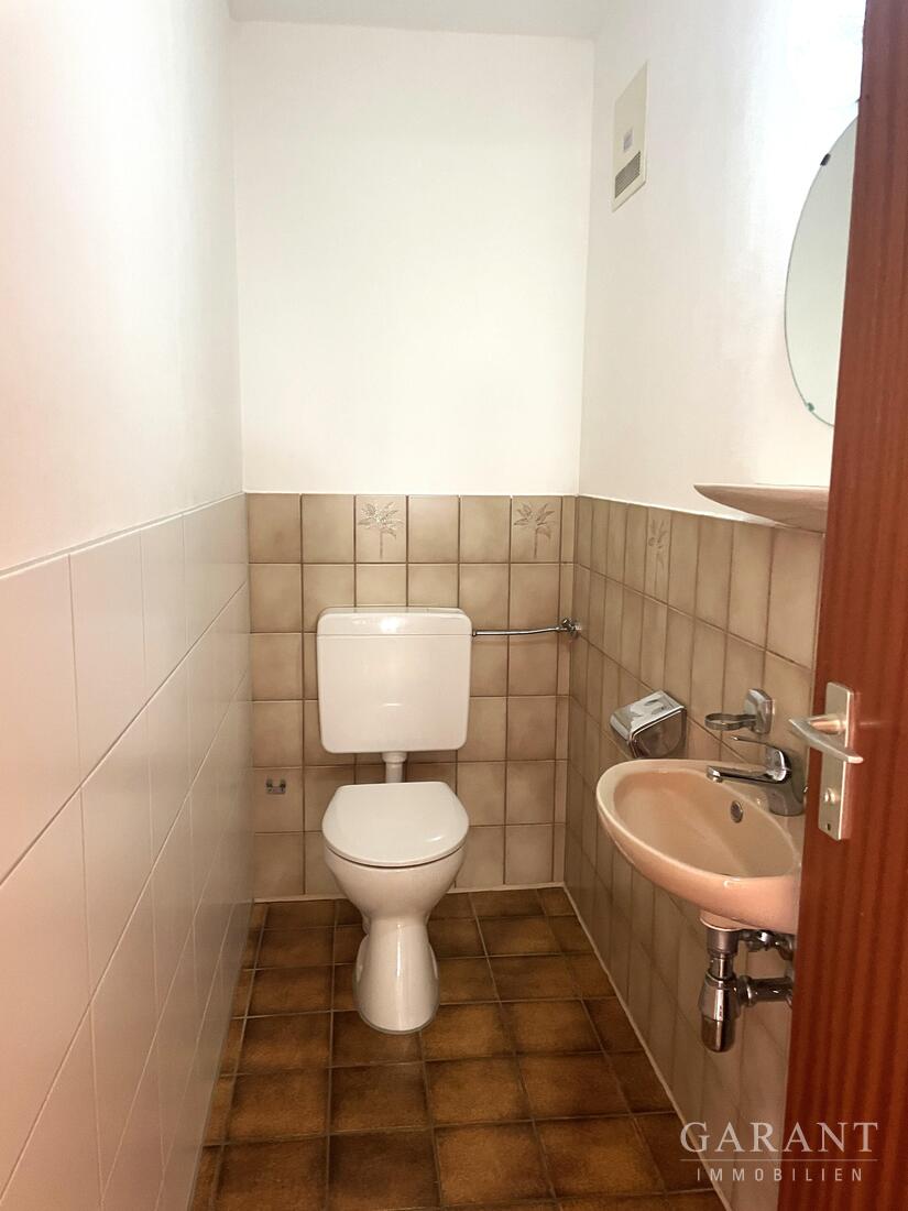 * Charmante 4 Zimmer-Wohnung mit Terrasse inkl. Garage * Sofort frei * Im schönsten Weinort * – Besigheim – Vorschaubild 8