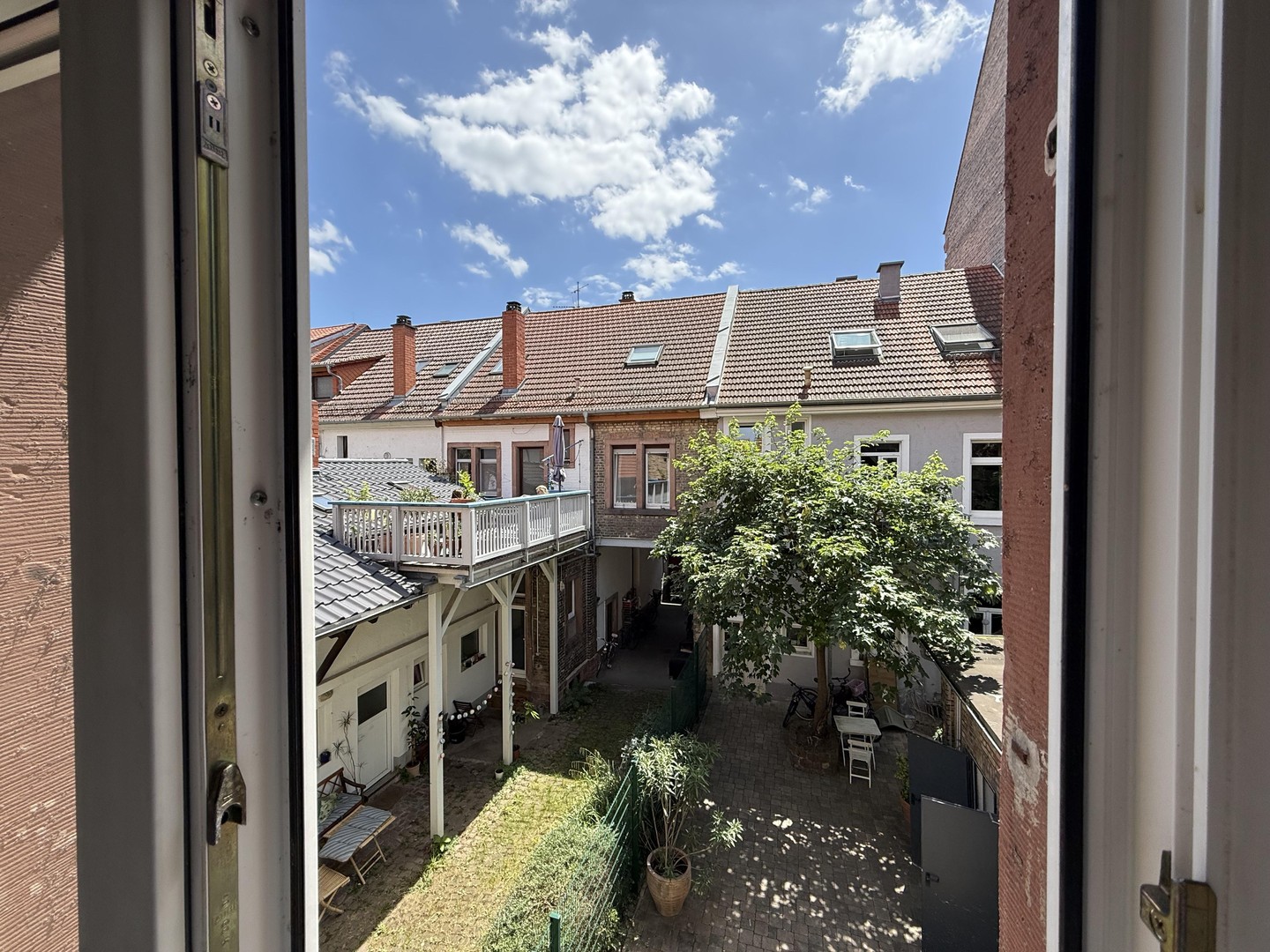 Charmante 2-Zimmer-Altbauwohnung mit Blick ins Grüne im Herzen von Heidelberg-Bergheim