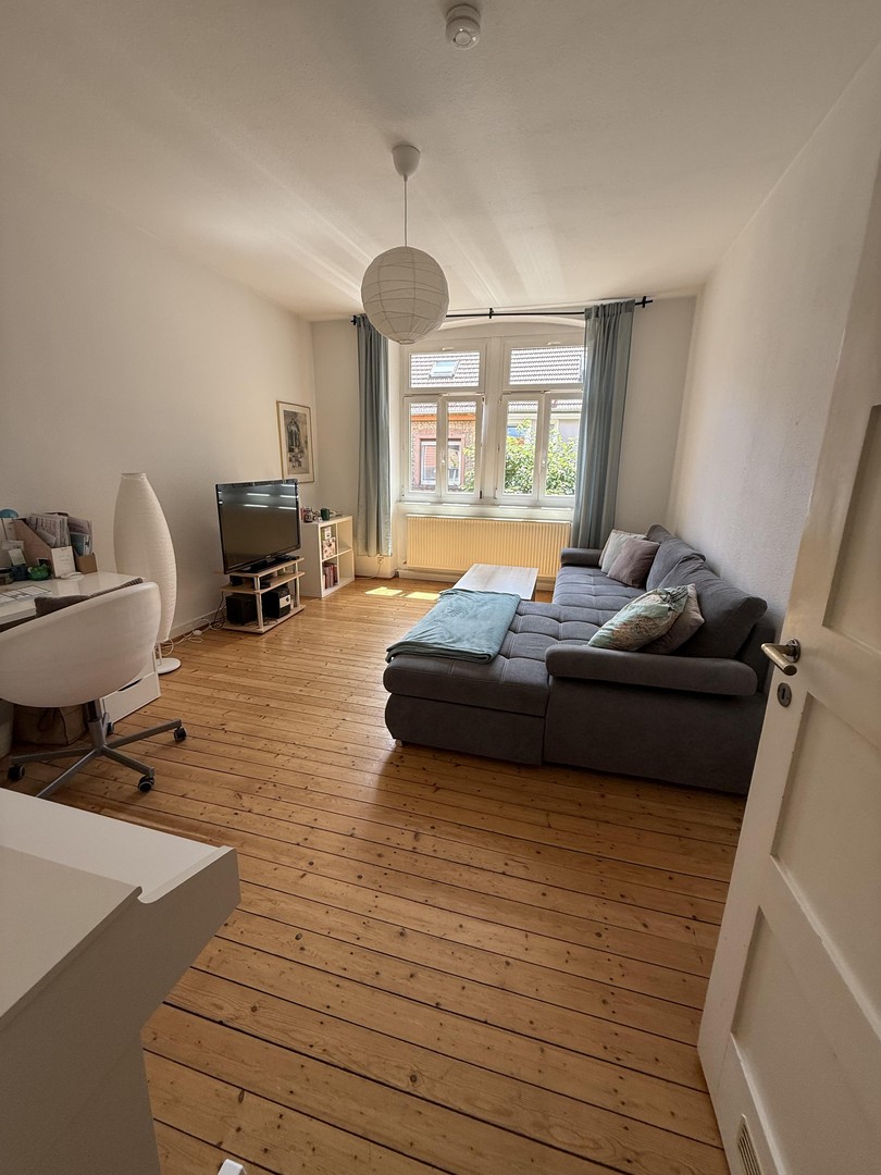 Charmante 2-Zimmer-Altbauwohnung mit Blick ins Grüne im Herzen von Heidelberg-Bergheim – Heidelberg – Vorschaubild 2
