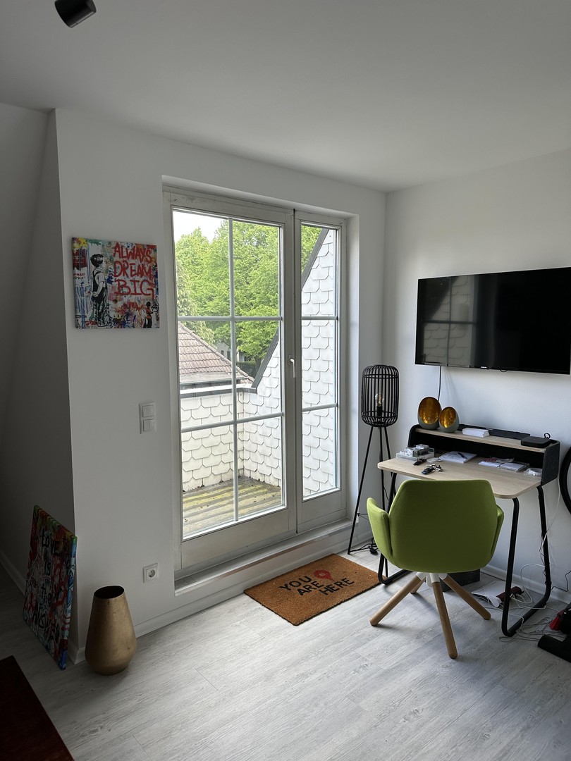 Möblierte hochwertige 1-Zimmer-Wohnung mit moderner Ausstattung in ruhiger Lage, Hamburg-Farmsen – Hamburg – Vorschaubild 3