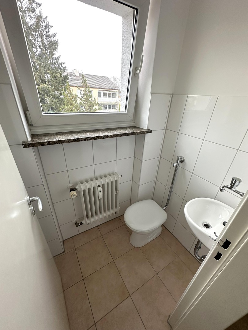 Großzügige 4 Zi-Whg. im Zentrum Poings mit EBK u. Gäste-WC – Poing – Vorschaubild 8