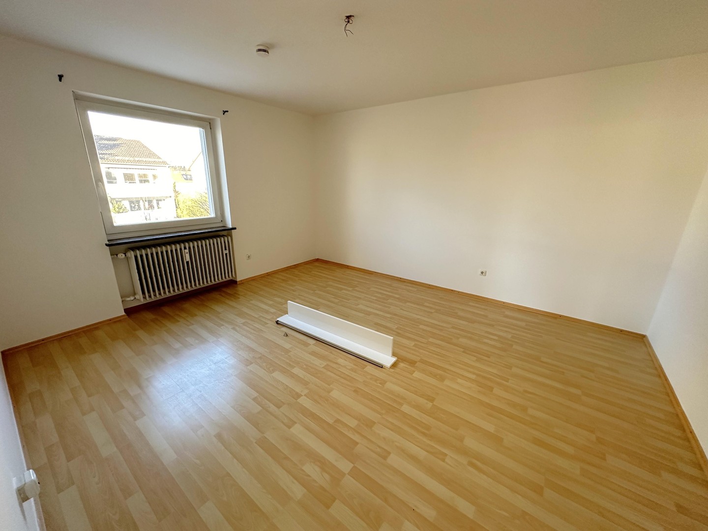 Großzügige 4 Zi-Whg. im Zentrum Poings mit EBK u. Gäste-WC – Poing – Vorschaubild 11