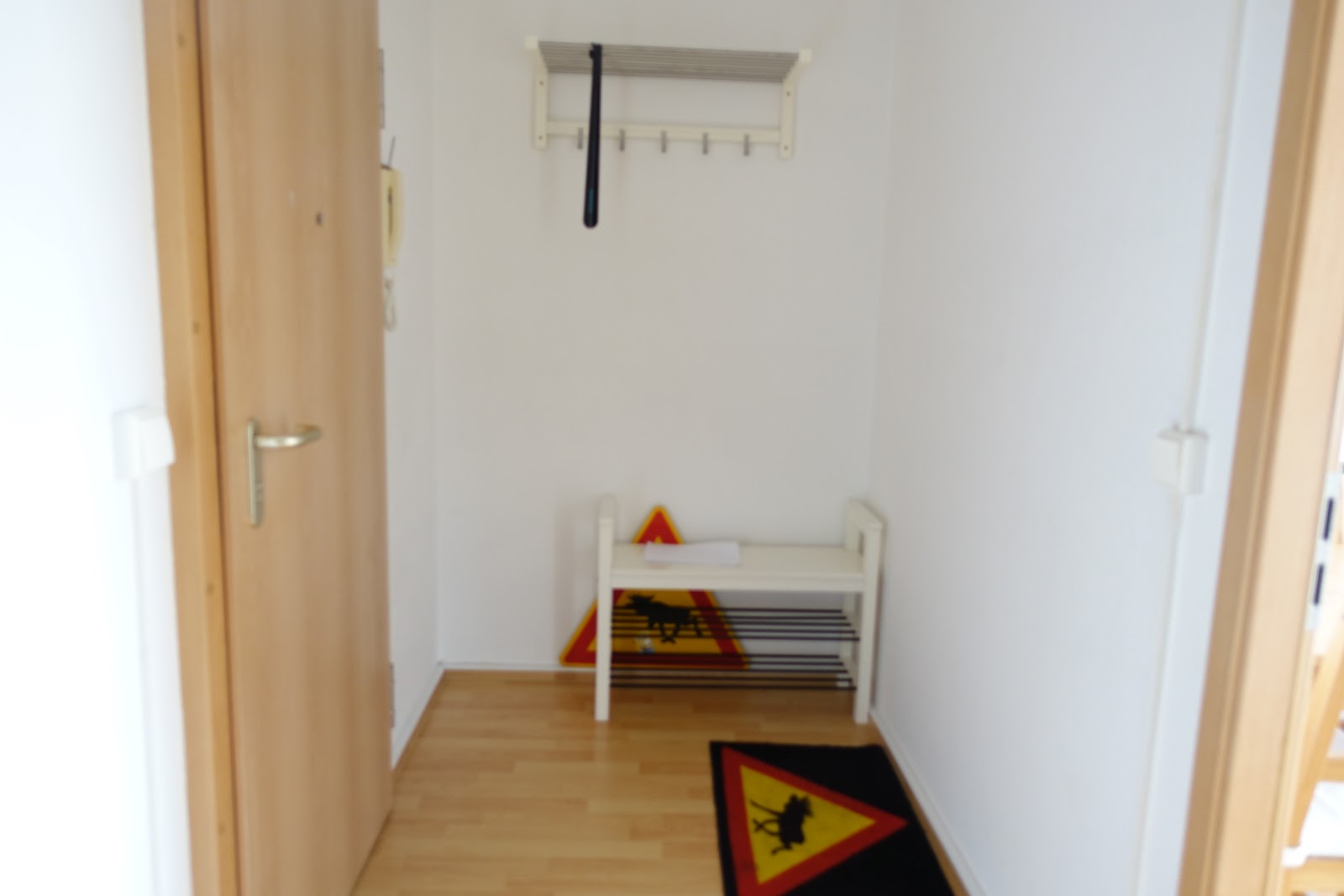 Teil-MÖBLIERTE Wohnung bequem für PENDLER zum einziehen ... – Chemnitz – Vorschaubild 4