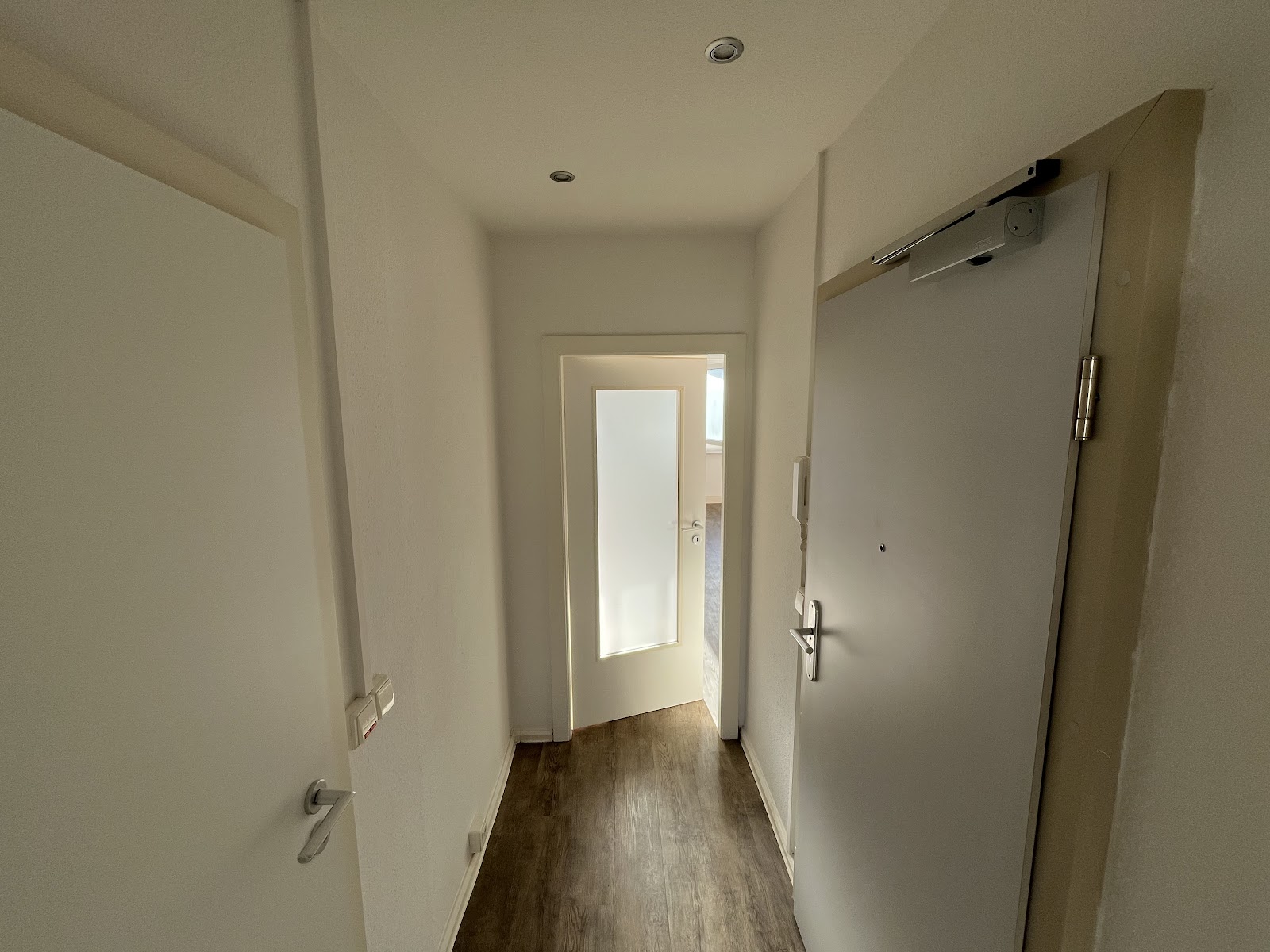 Sofort einziehen: Frisch sanierte Wohnung mit EBK – Chemnitz – Vorschaubild 5