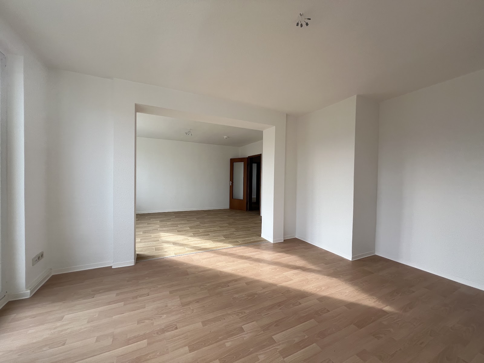 5-Zimmer-Wohnung plus Hauswirtschaftsraum auf 122 qm – Chemnitz – Vorschaubild 7