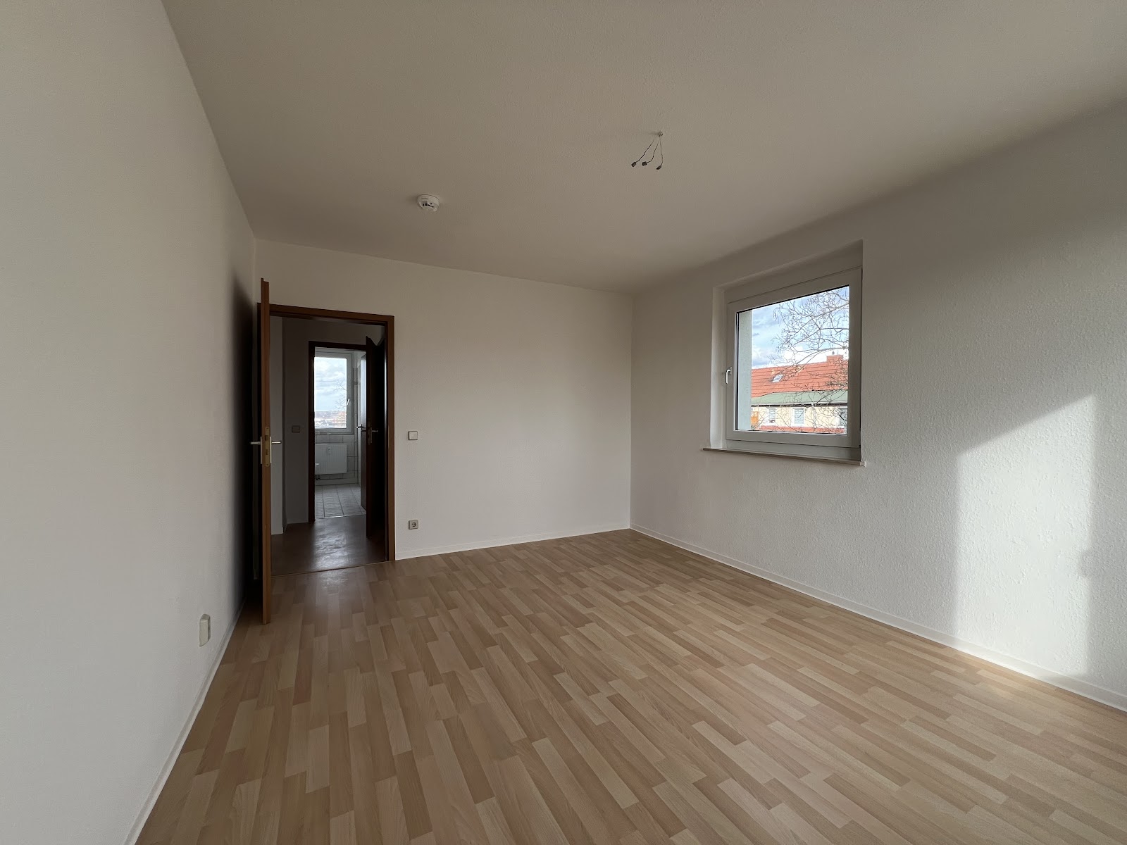 5-Zimmer-Wohnung plus Hauswirtschaftsraum auf 122 qm – Chemnitz – Vorschaubild 12
