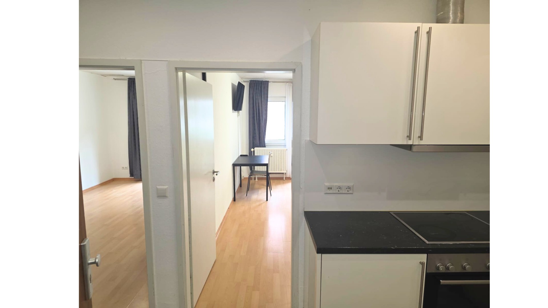 Weststadt: 2-Zi + TG | Technisch modernisiert | Balkon | EBK | FREI | WG geeignet – Karlsruhe – Vorschaubild 2