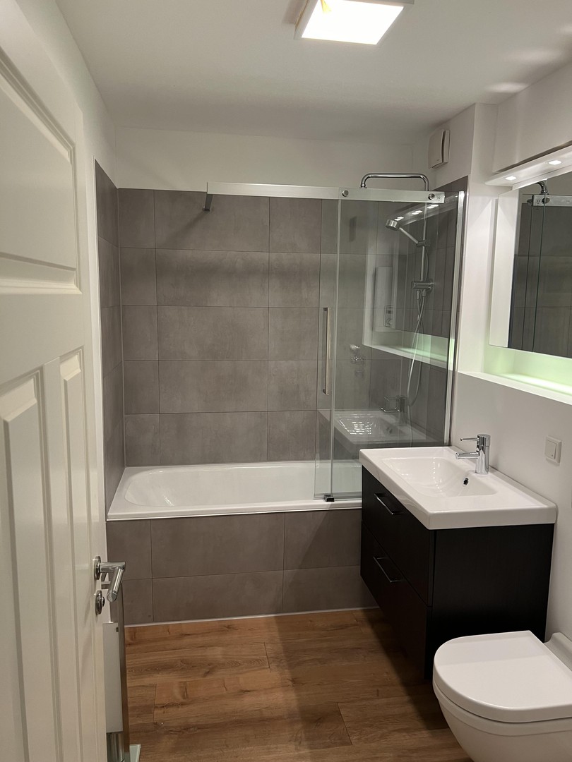 Wohnen im Dachgeschoß einer 2 Zimmer Wohnung in Hilden-Nord – Hilden – Bild 1 von 17