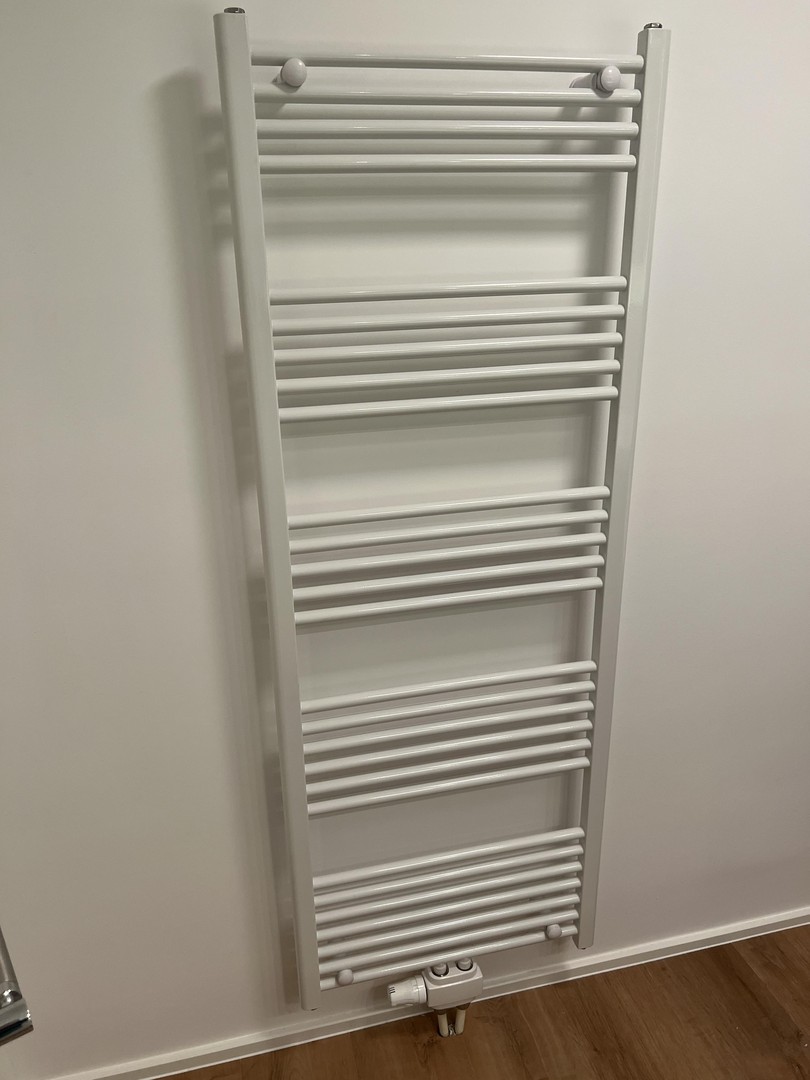 Wohnen im Dachgeschoß einer 2 Zimmer Wohnung in Hilden-Nord – Hilden – Vorschaubild 2