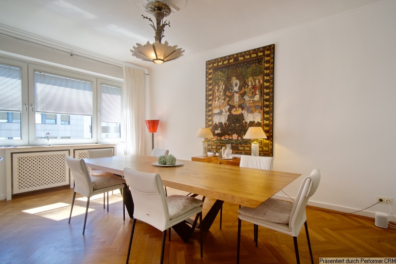 Ein Wohntraum! Sehr geschmackvoll eingerichtete Wohnung mit Balkon und viel Komfort in Düsseldorf Düsseltal – Düsseldorf – Vorschaubild 3
