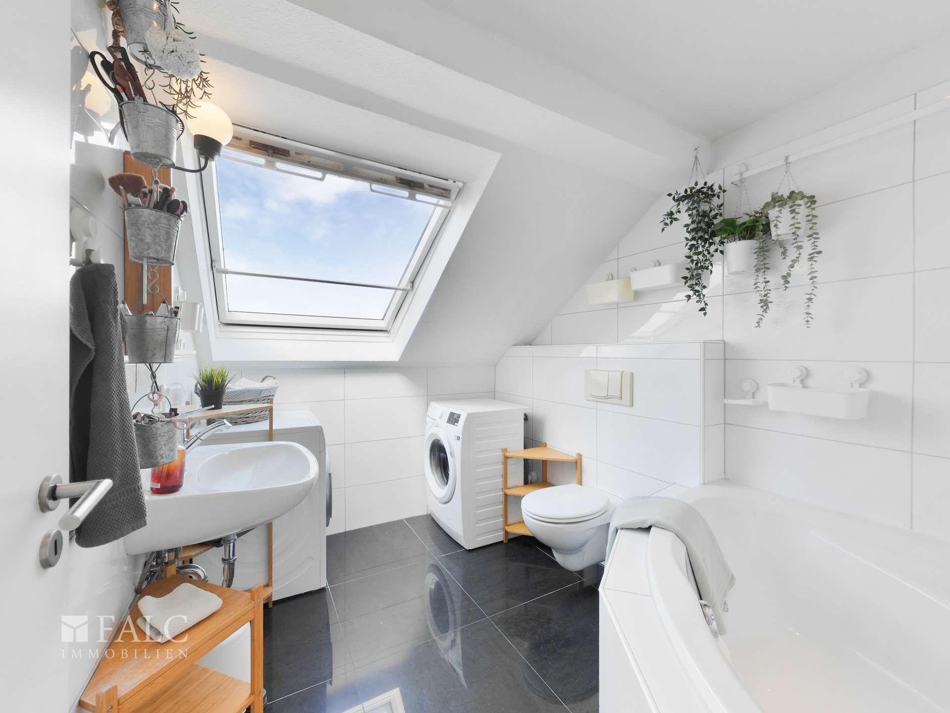 Maisonetteflair trifft Stadtleben: Stilvolle 3 Zimmerwohnung über den Dächern von Elberfeld! – Wuppertal – Vorschaubild 6
