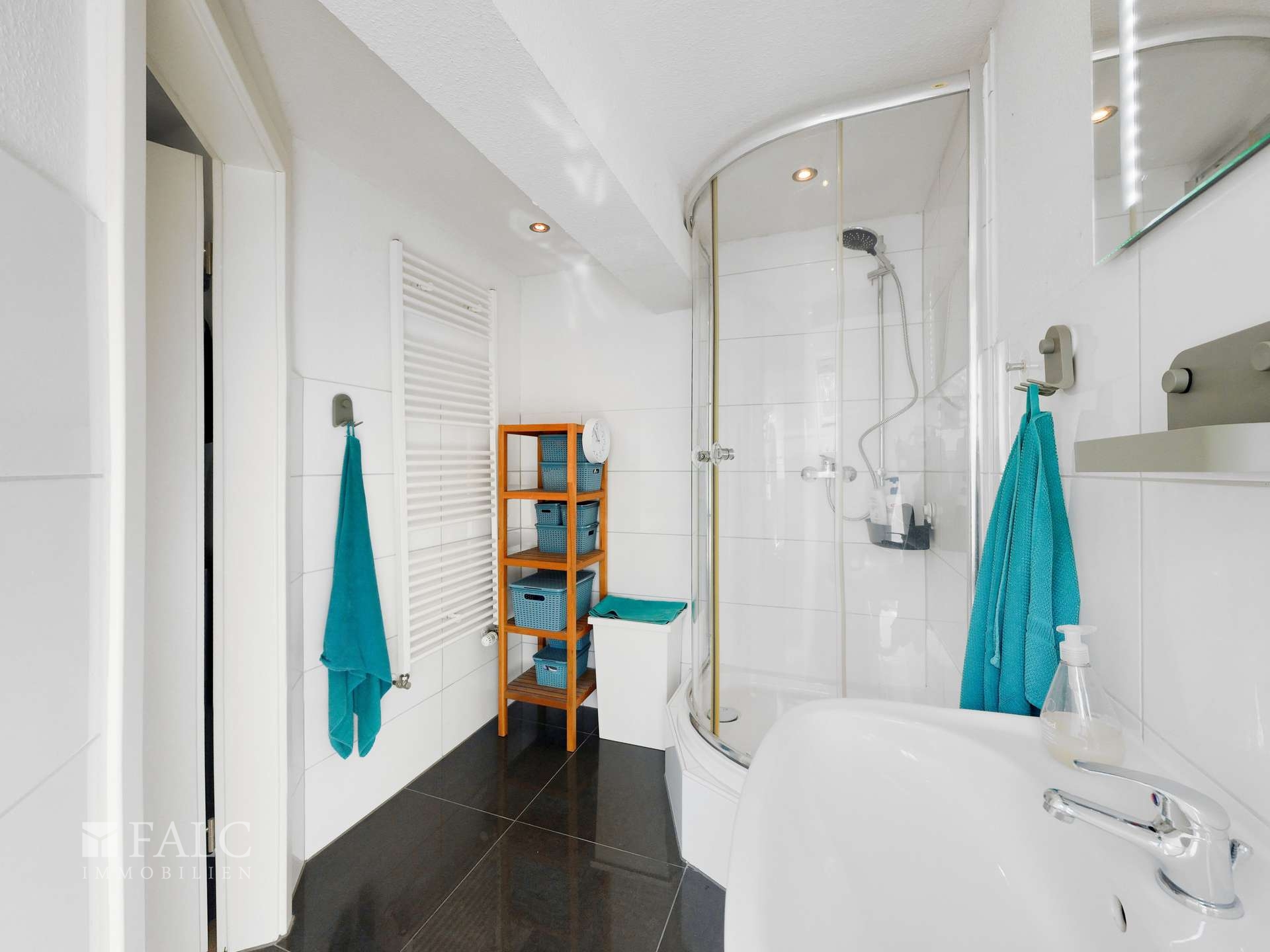 Maisonetteflair trifft Stadtleben: Stilvolle 3 Zimmerwohnung über den Dächern von Elberfeld! – Wuppertal – Vorschaubild 10