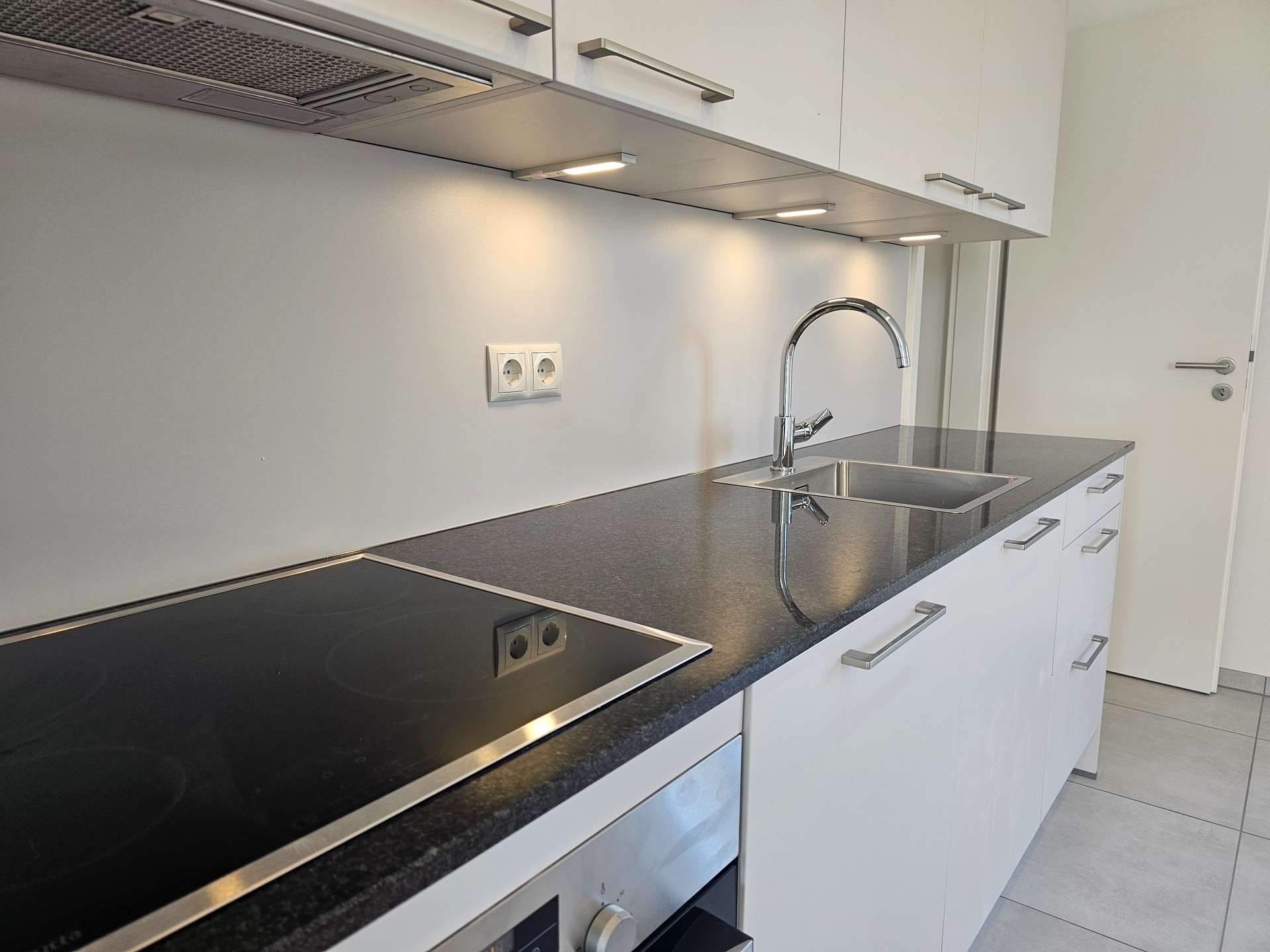 Attraktive 3-Zimmer Wohnung mit großem Balkon I Einbauküche I Fußbodenheizung | Stellplatz – Leipzig – Vorschaubild 3