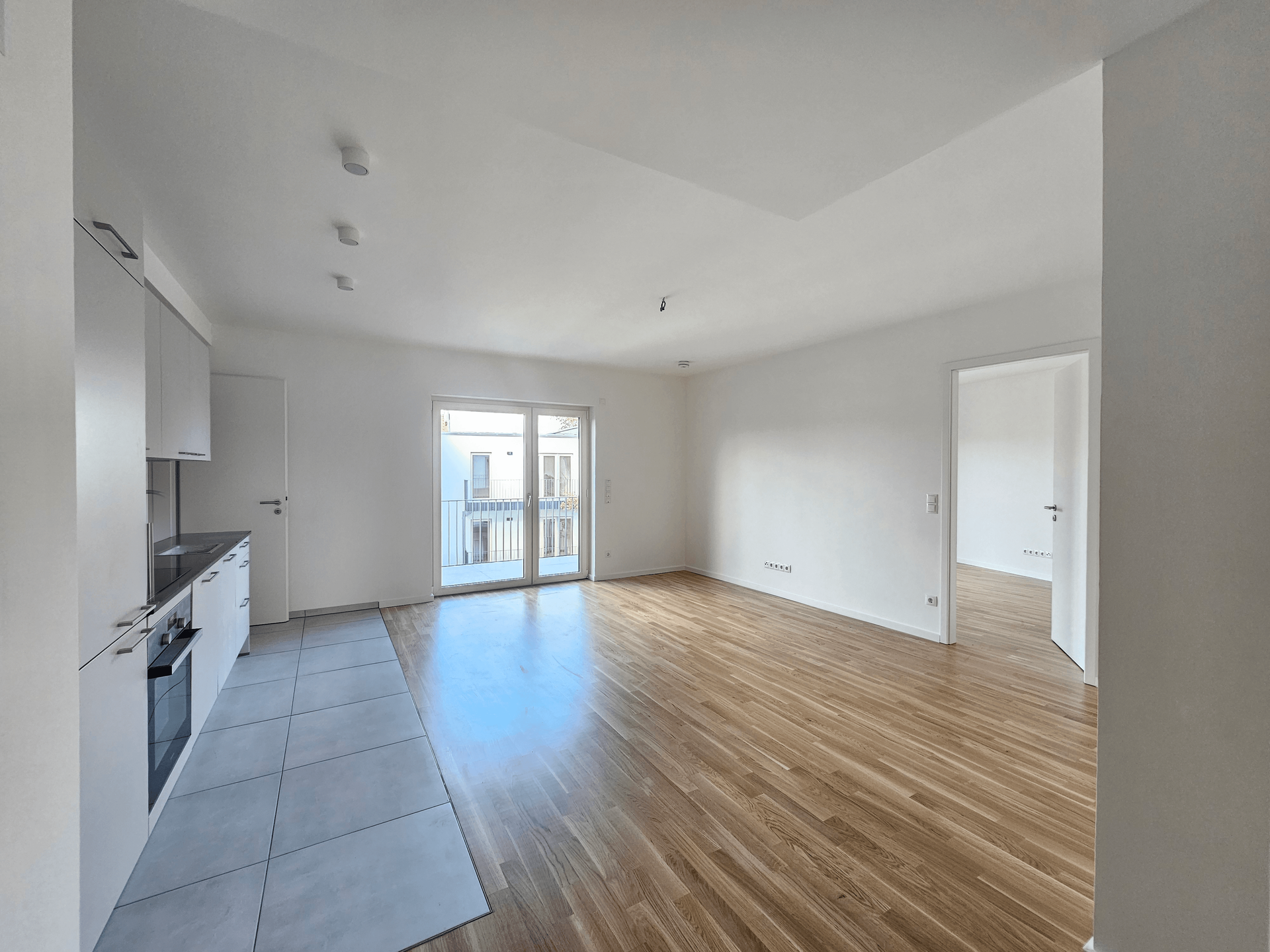 Attraktive 3-Zimmer Wohnung mit großem Balkon I Einbauküche I Fußbodenheizung | Stellplatz – Leipzig – Vorschaubild 4