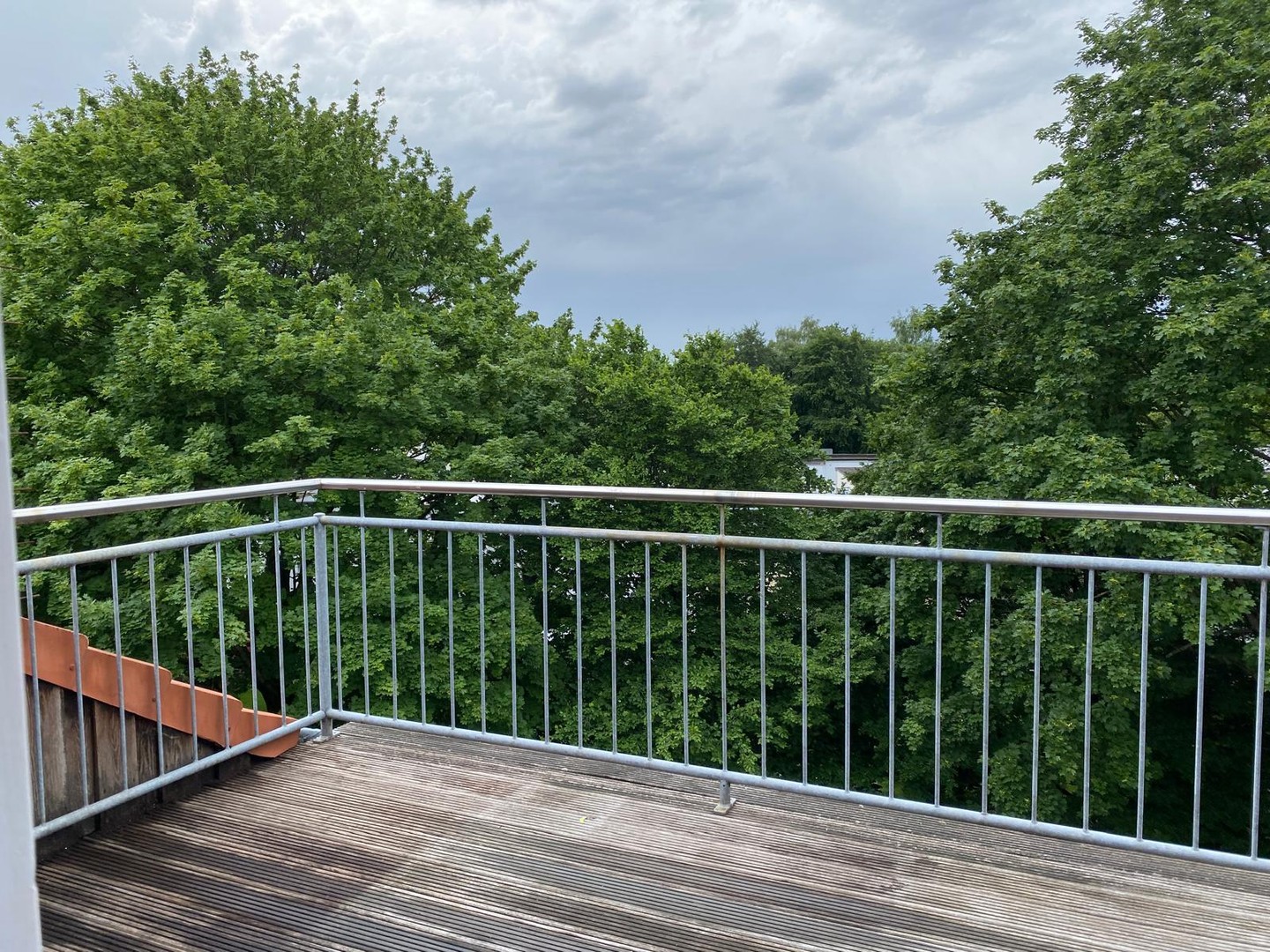 Lichtdurchflutete Dachgeschoßwohnung in Barmbek-Nord mit eigenem Stellplatz – Hamburg – Vorschaubild 6