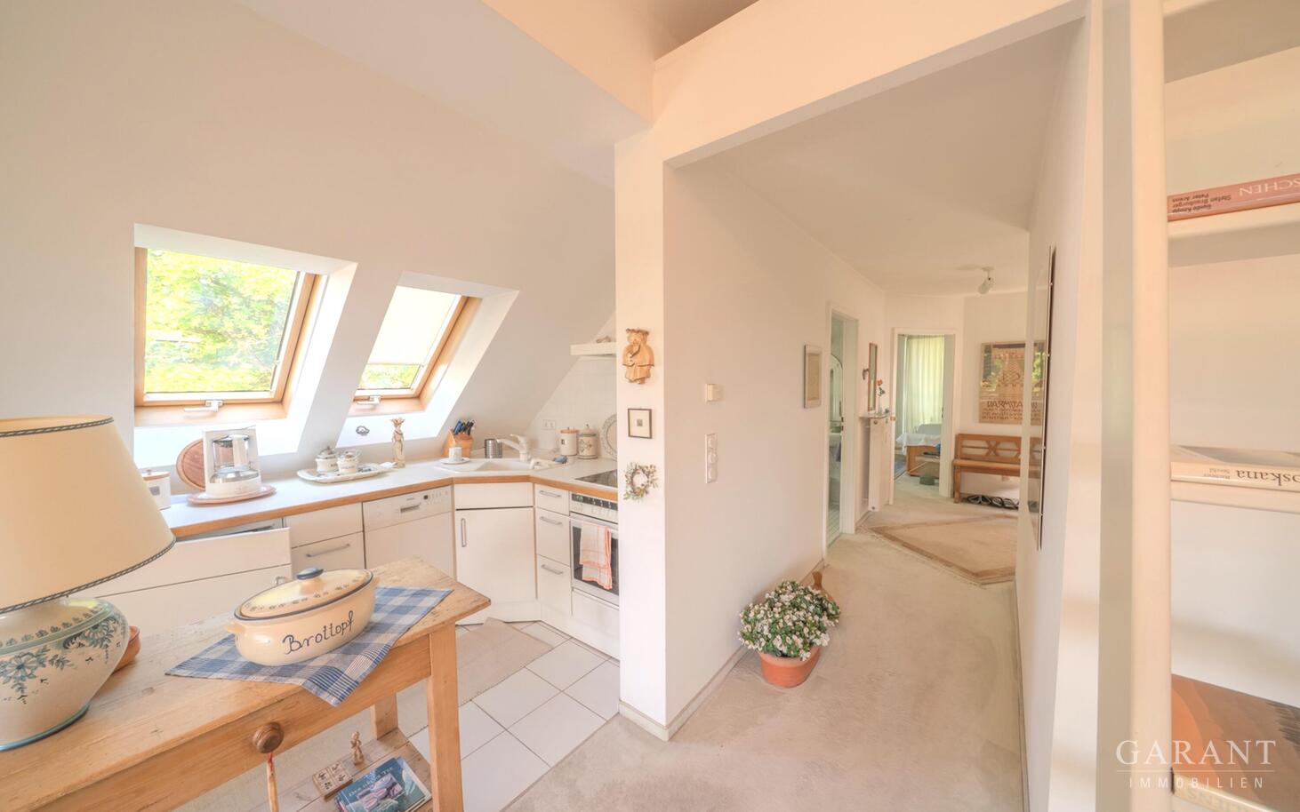 Stilvolle Atelier-Dachgeschosswohnung in begehrter Isarnähe von München-Solln – München-Solln – Vorschaubild 9