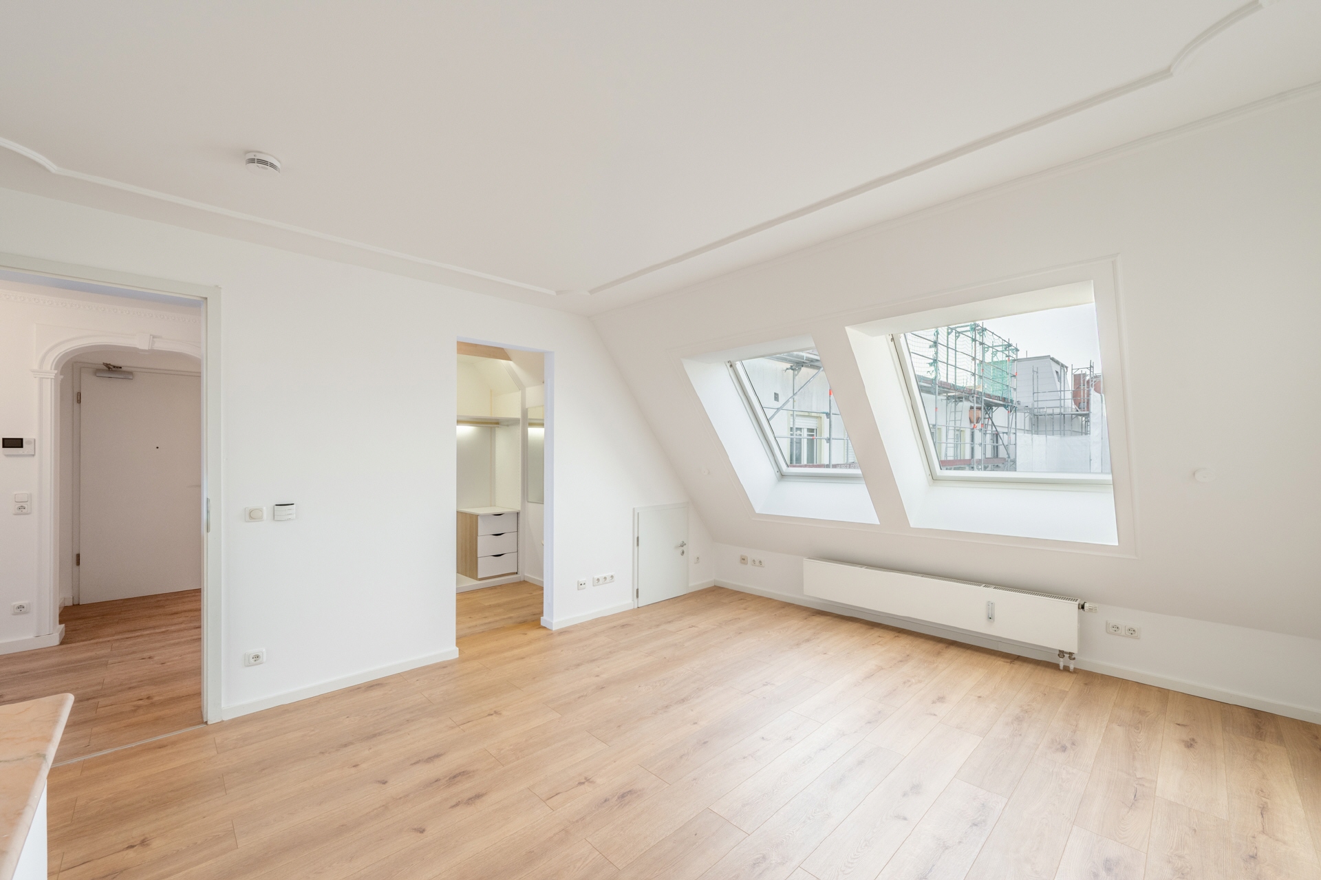 Aigner - Lichtdurchflutete Maisonettewohnung in Nymphenburg mit traumhafter Dachterrasse – München – Vorschaubild 3