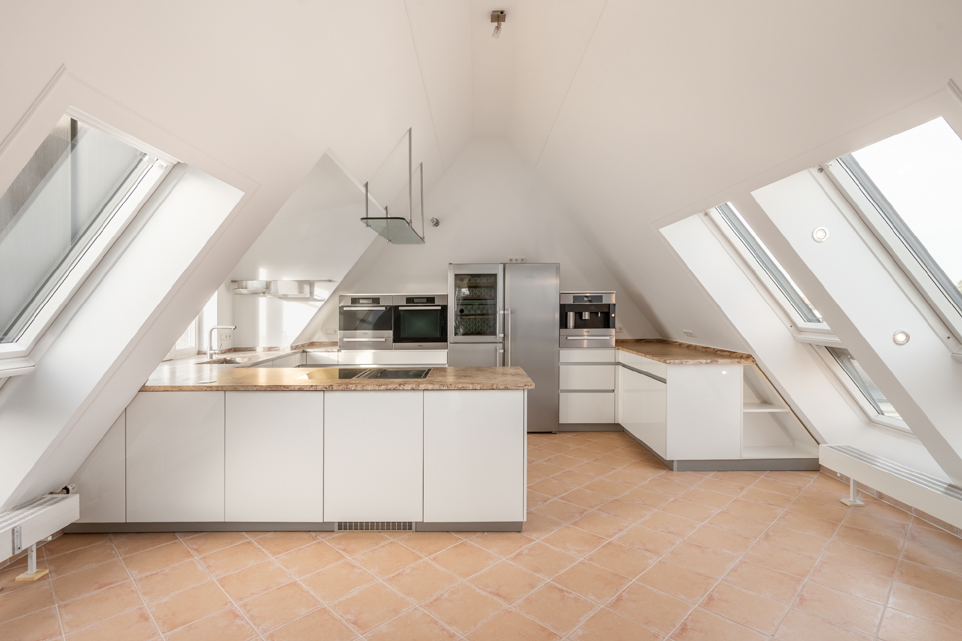 Aigner - Lichtdurchflutete Maisonettewohnung in Nymphenburg mit traumhafter Dachterrasse – München – Vorschaubild 5
