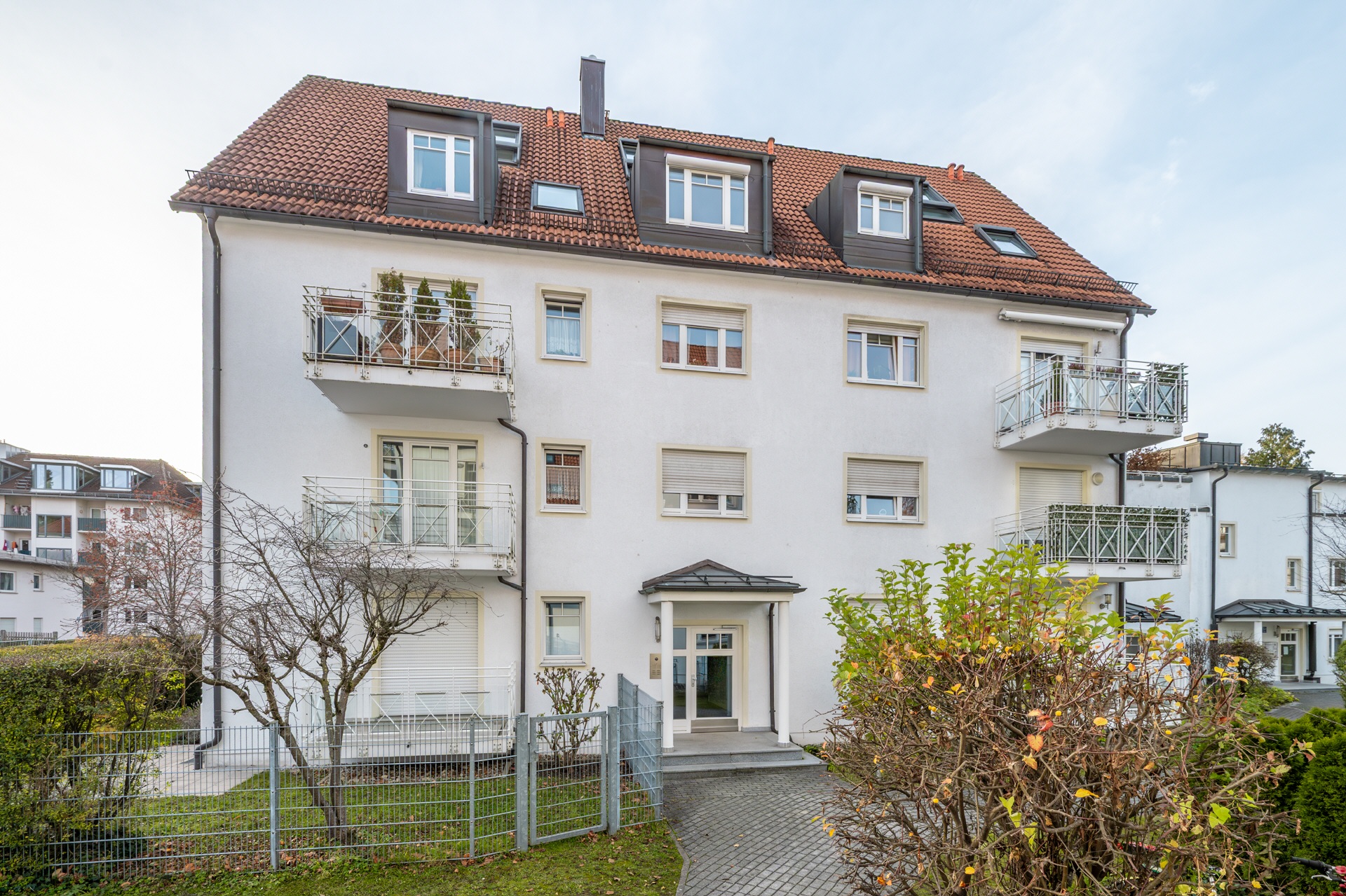Aigner - Lichtdurchflutete Maisonettewohnung in Nymphenburg mit traumhafter Dachterrasse – München – Vorschaubild 11