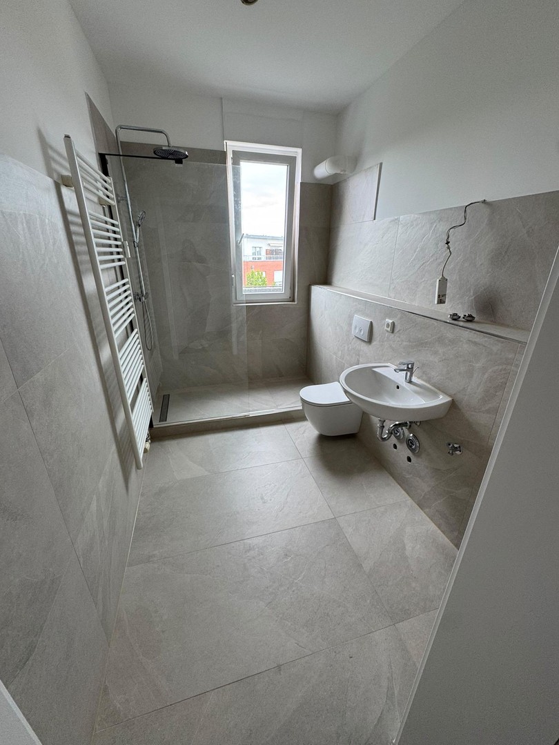Lichtdurchflutetes Penthouse mit zwei Terrassen - hochwertig saniert in begehrter TH-Nähe – Köln – Vorschaubild 4