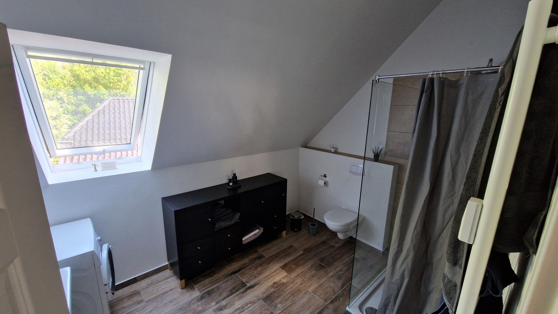 Dachgeschosswohnung mit Gartennutzung im kernsanierten Landhaus – Bavendorf – Vorschaubild 12
