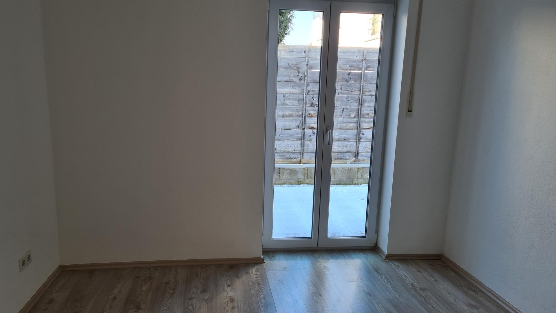 Schöne Wohnung, 2 Zimmer, Küche, Bad, Stellplatz – Ingolstadt – Vorschaubild 6
