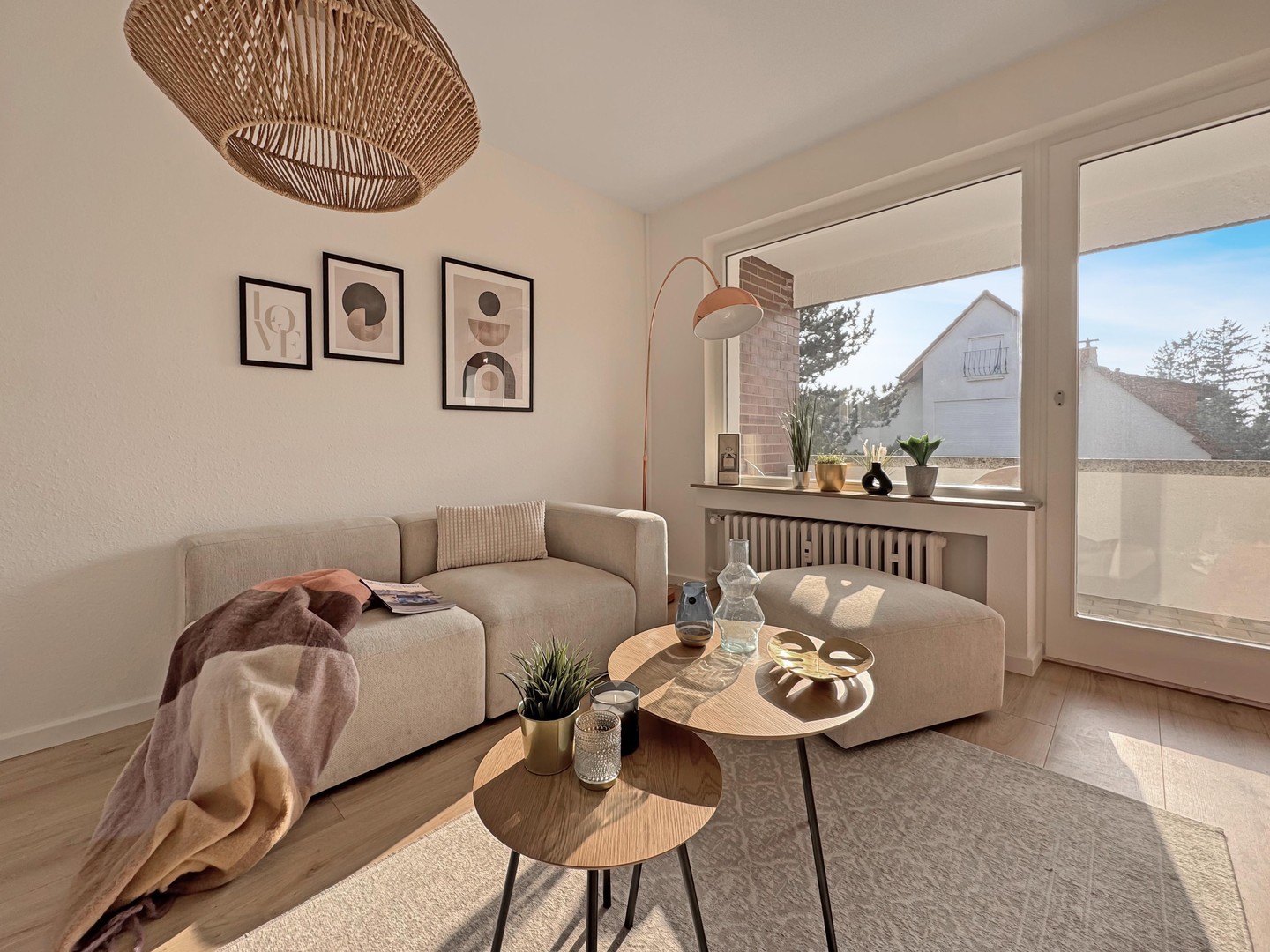 Einzugsbereit und Provisionsfrei * Sonnendurchflutete 2-Zi.-Whg. Stellplatz / sonnig. Balkon – Wiesbaden – Vorschaubild 6