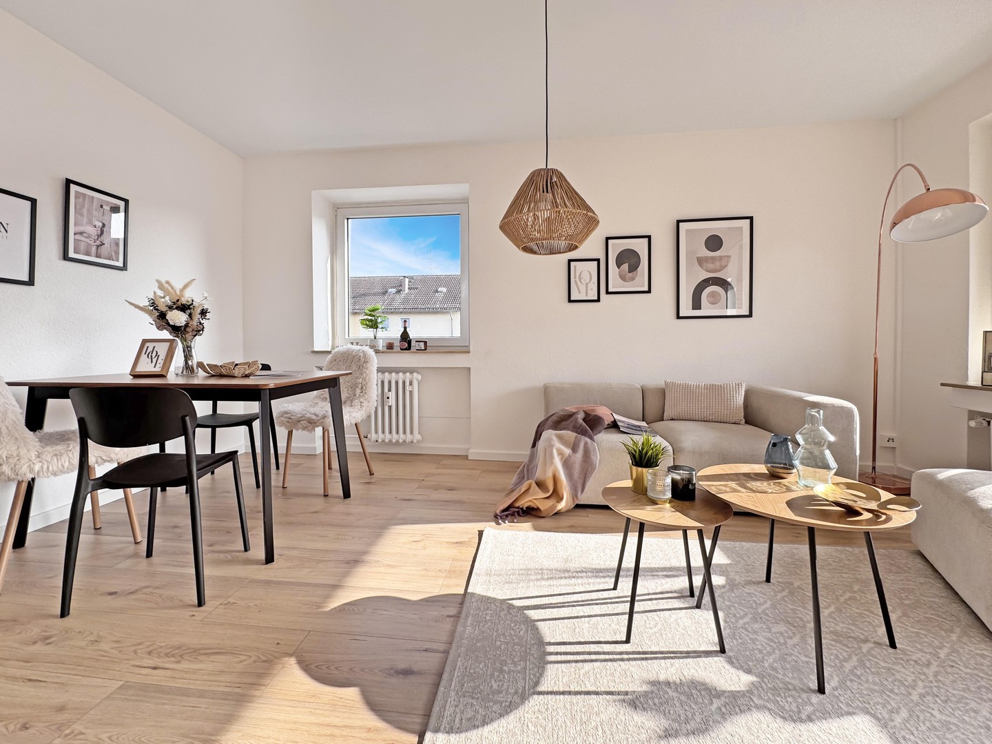 Einzugsbereit und Provisionsfrei * Sonnendurchflutete 2-Zi.-Whg. Stellplatz / sonnig. Balkon – Wiesbaden – Vorschaubild 9