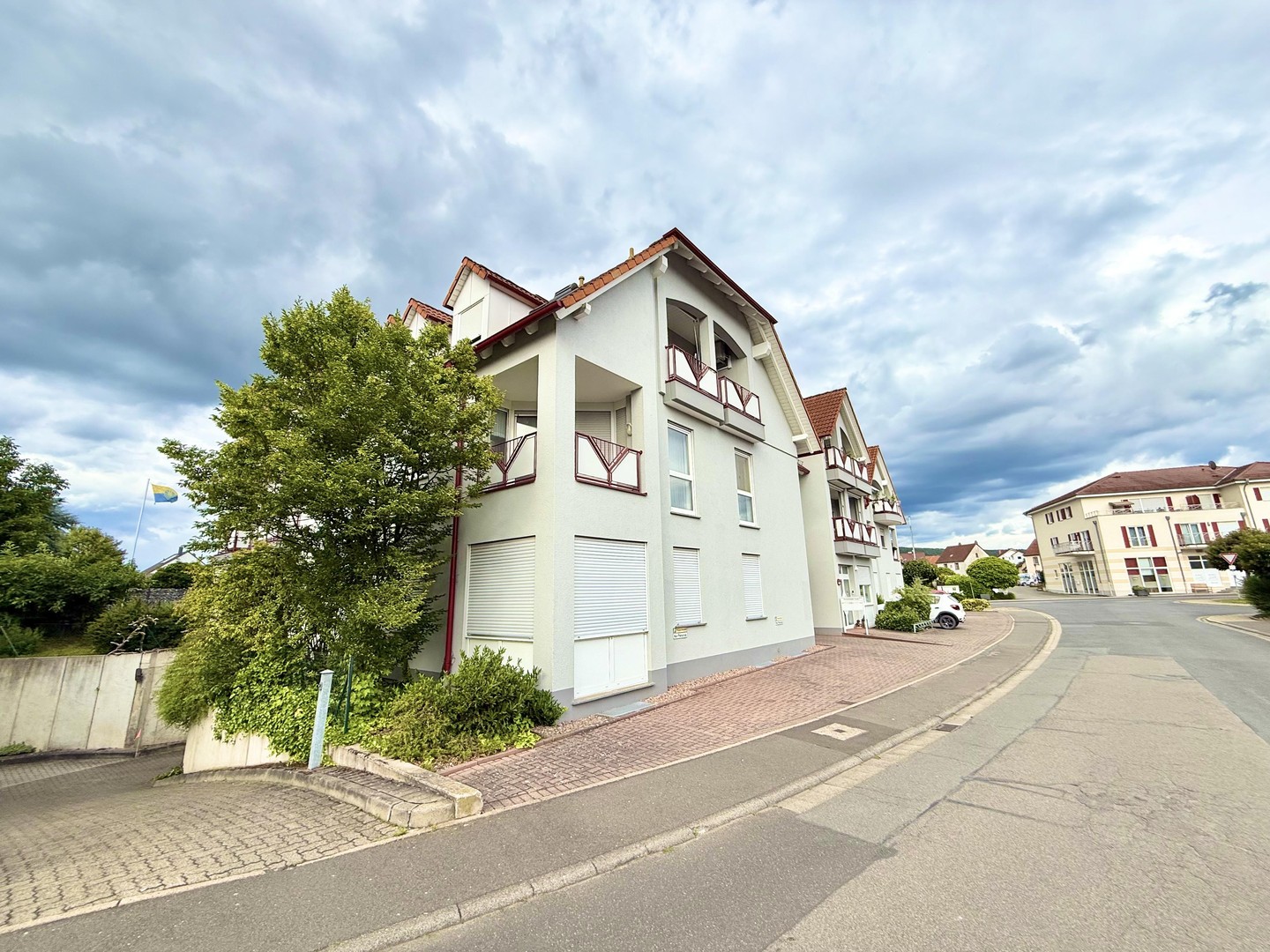 Wunderschöne Wohnung mit Südbalkon in Elsenfeld – Elsenfeld – Bild 1 von 31